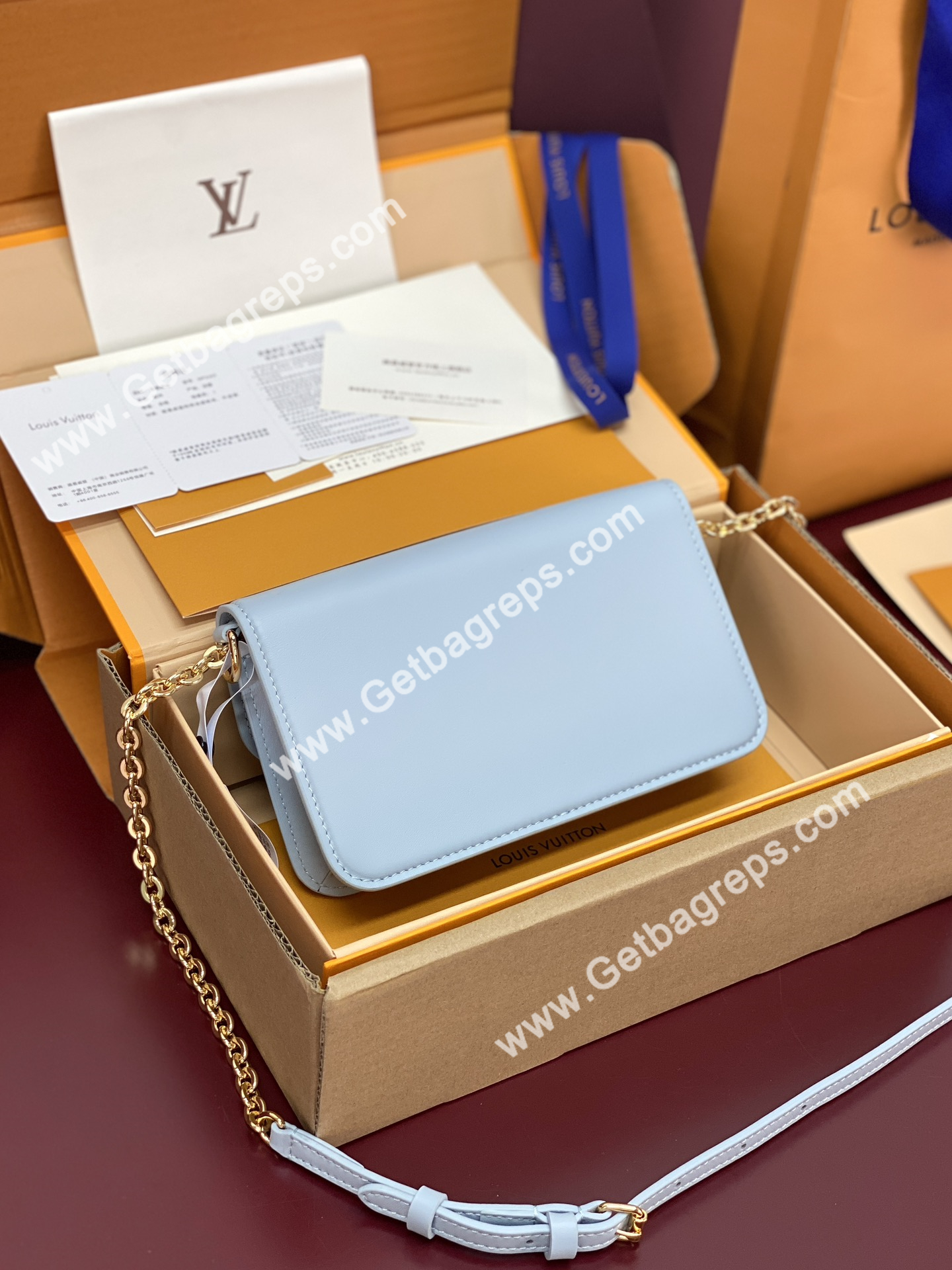 Louis Vuitton M14547 Wallet On Chain LV Bloom LOUIS VUITTON Azure Blue