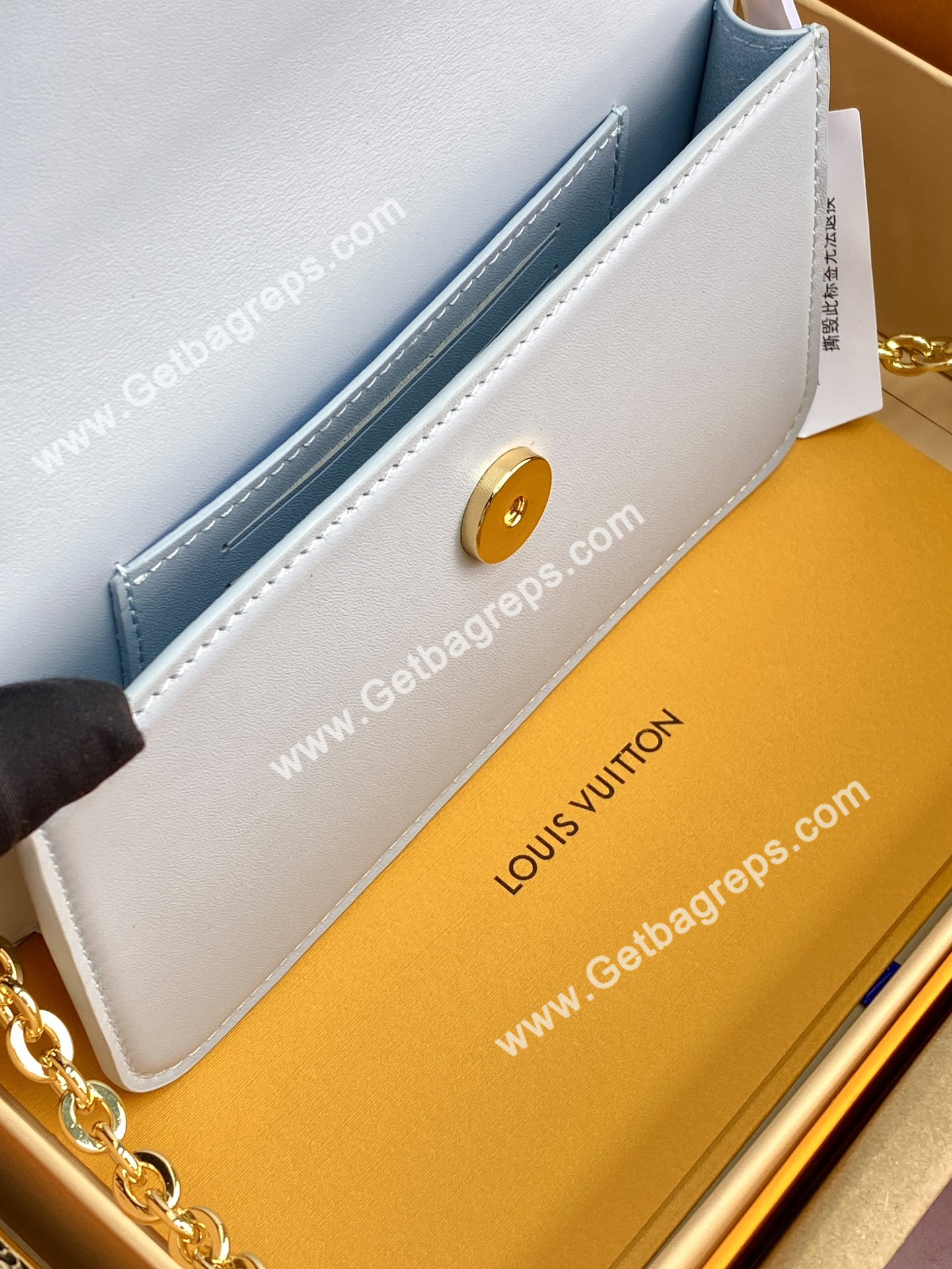 Louis Vuitton M14547 Wallet On Chain LV Bloom LOUIS VUITTON Azure Blue