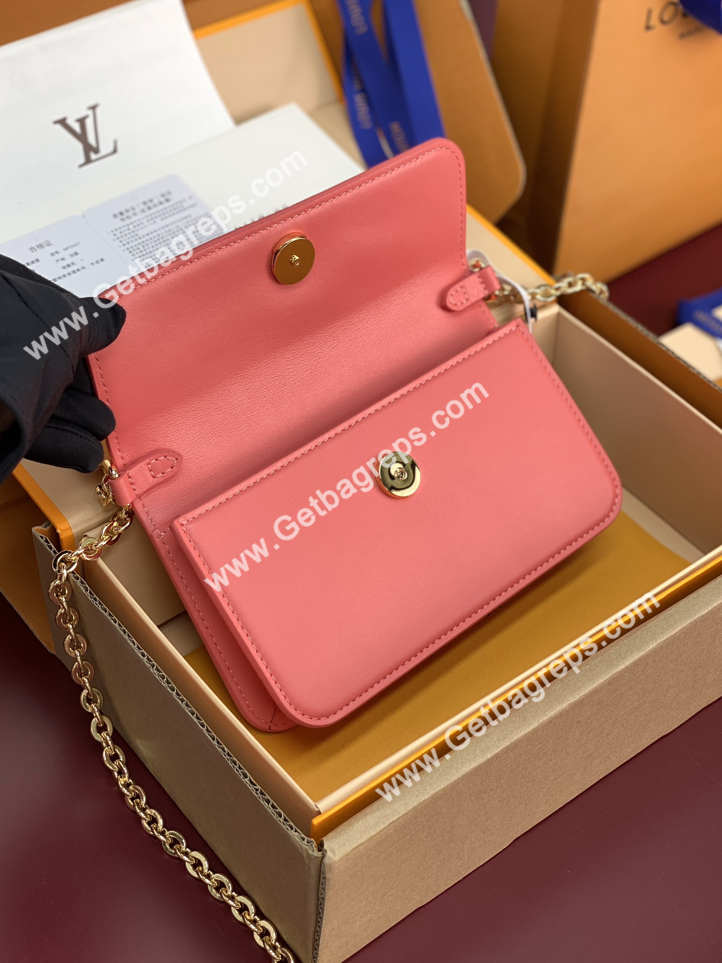 Louis Vuitton M14548 Wallet On Chain LV Bloom LOUIS VUITTON Sweet Coral