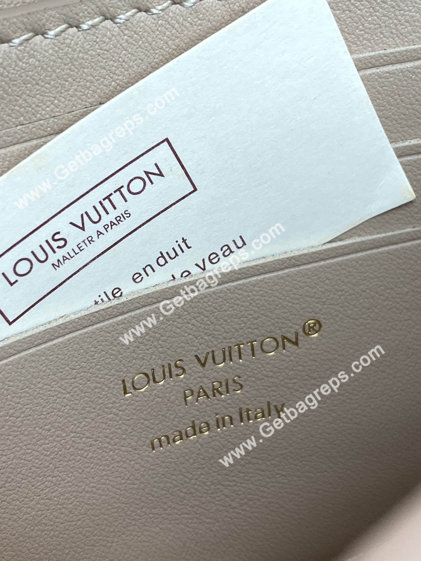 Louis Vuitton M14581 Wallet On Chain LV Bloom LOUIS VUITTON Sand