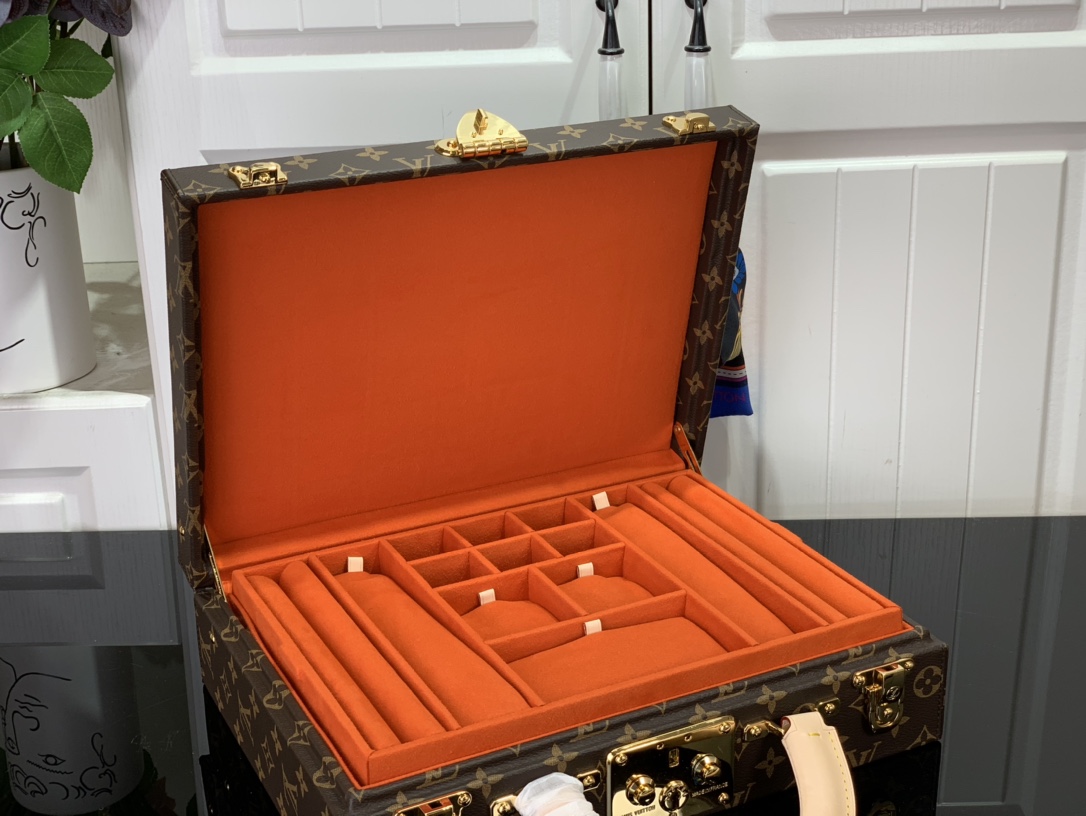 Louis Vuitton M20076 Jewelry Vanity Coated Canvas Orange