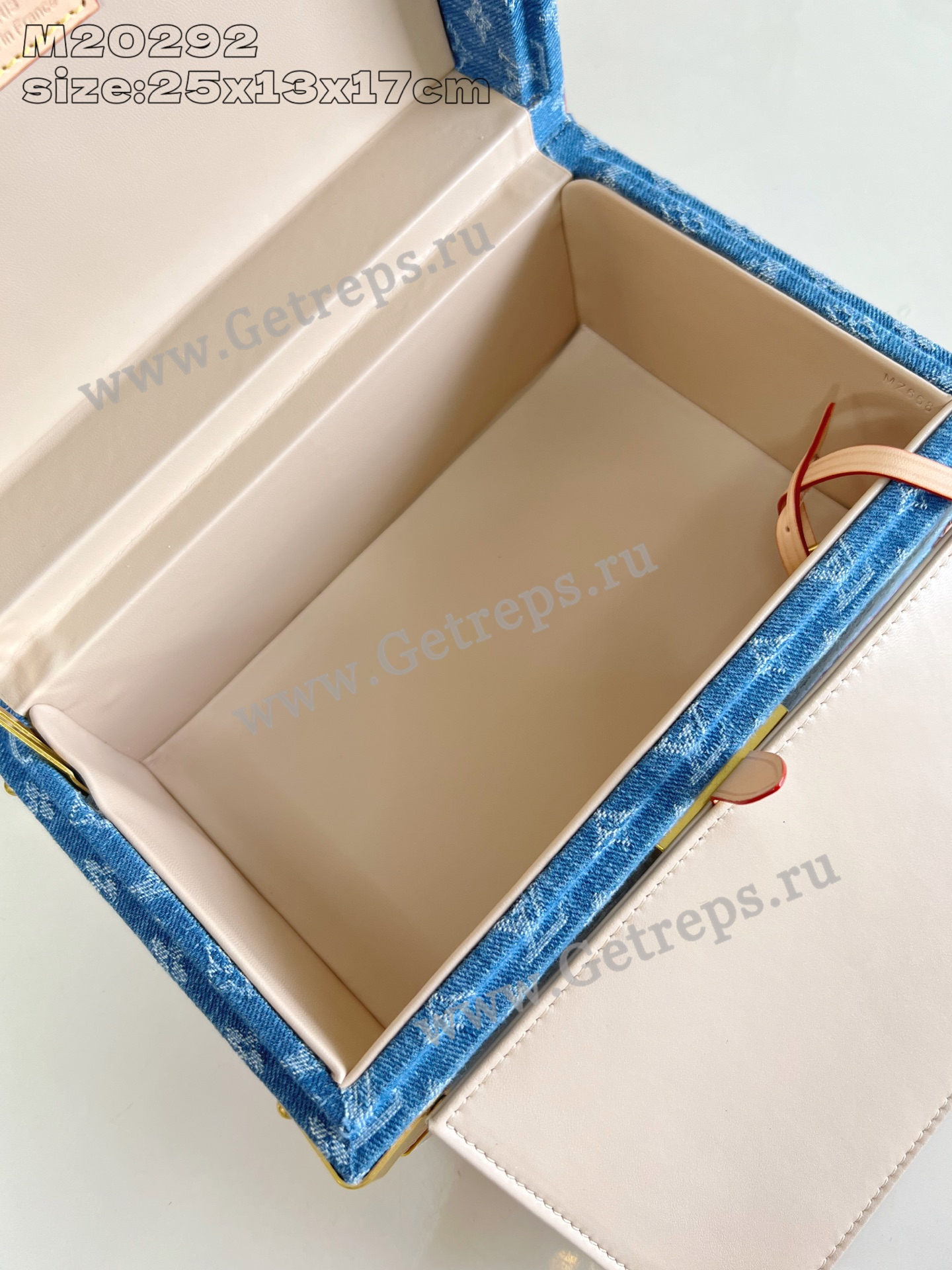 Louis Vuitton M20292 Coffret Tresor 24 Denim