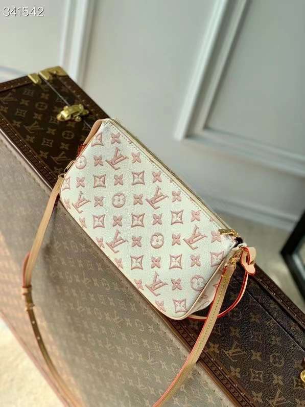 Louis Vuitton M20920 Maxi Multi Pochette Accessoires Handbag  Monogram Coated Canvas Beige