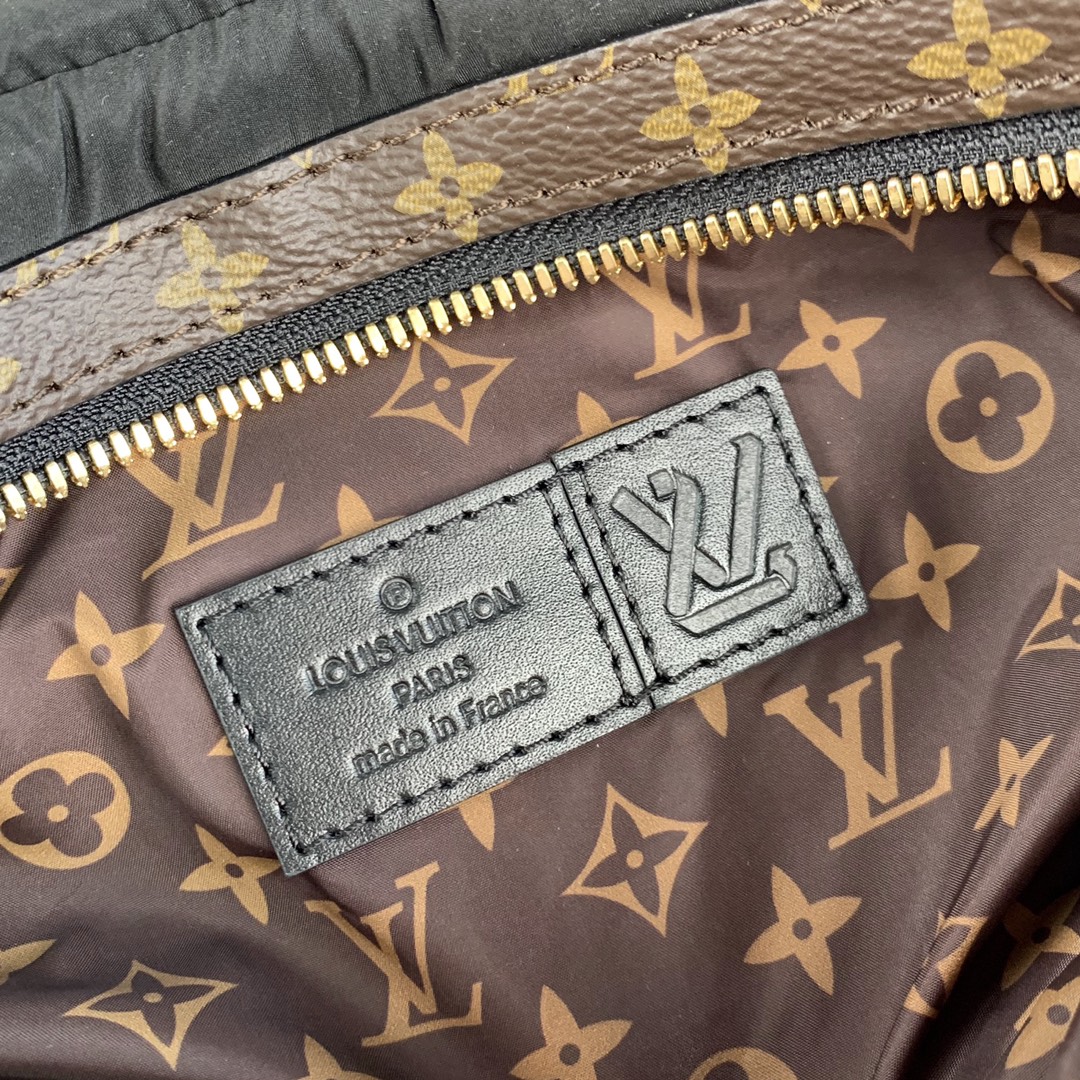 Louis Vuitton M20972 Maxi Bumbag Recycled Nylon Black Black