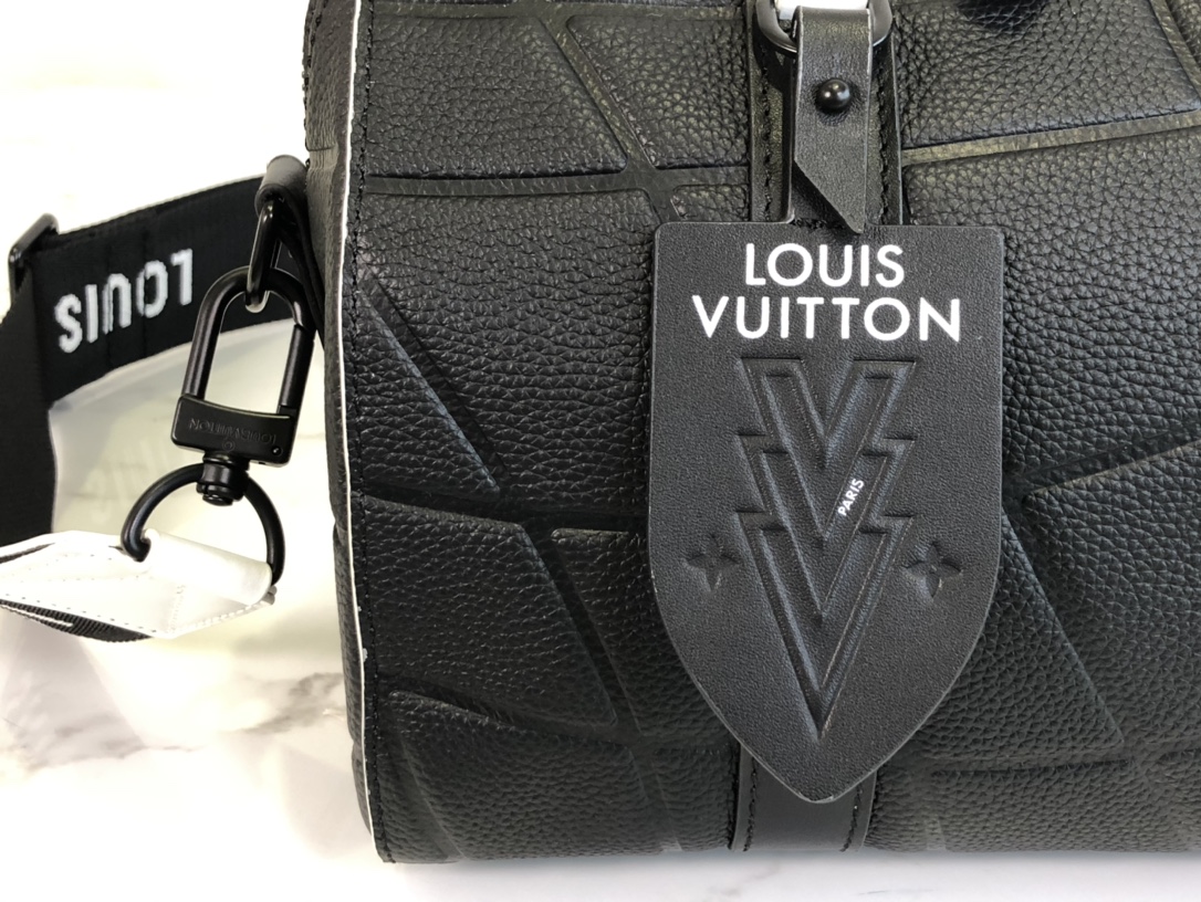 Louis Vuitton M21543 City Keepall Bag Taurillon calf leather