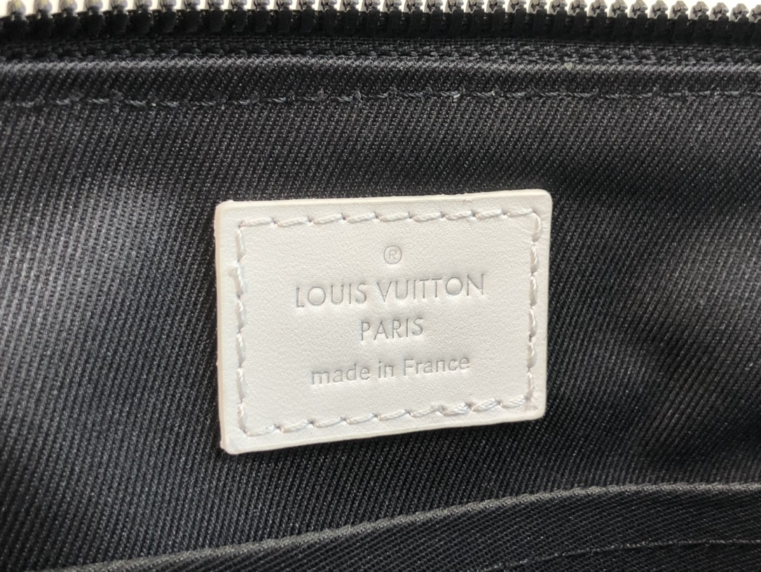 Louis Vuitton M21543 City Keepall Bag Taurillon calf leather