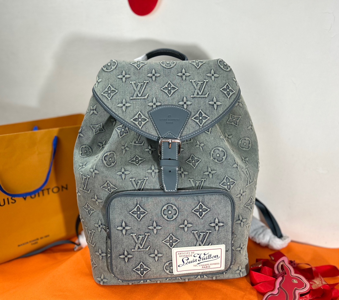 Louis Vuitton M22534 Montsouris Backpack