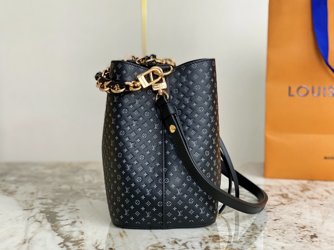 Louis Vuitton M22598 NeoNoe BB Black Calfskin