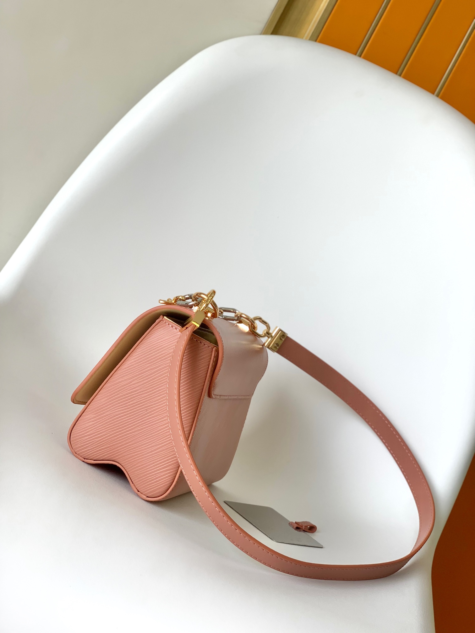 Louis Vuitton M22773 Twist MM Epi Grained Leather Pink