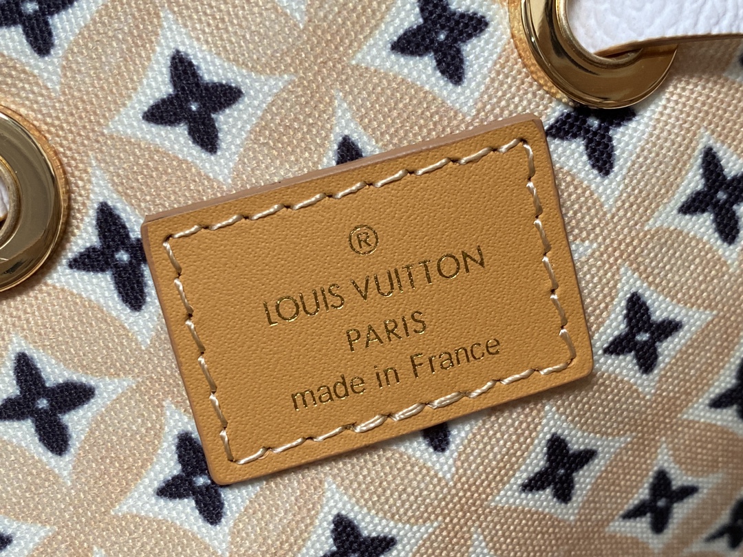 Louis Vuitton M22985 Neonoe BB Monogram Coated Canvas Beige