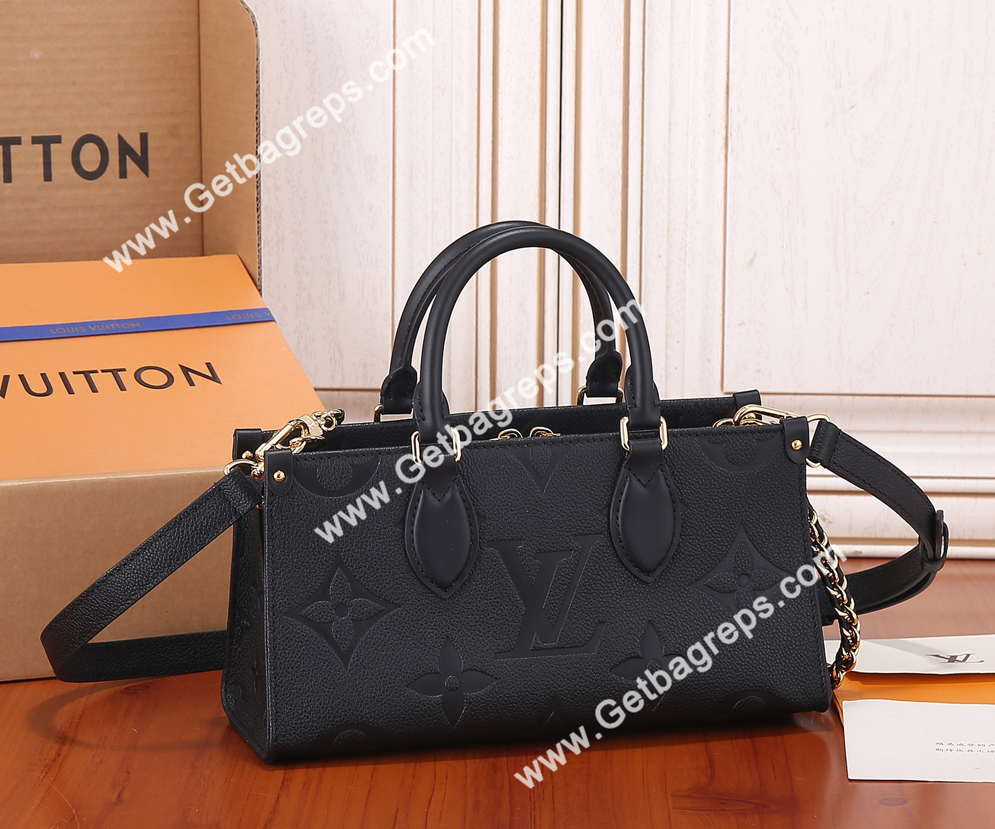 Louis Vuitton M23640 OnTheGo East West Embossed Grained Cowhide Leather Black