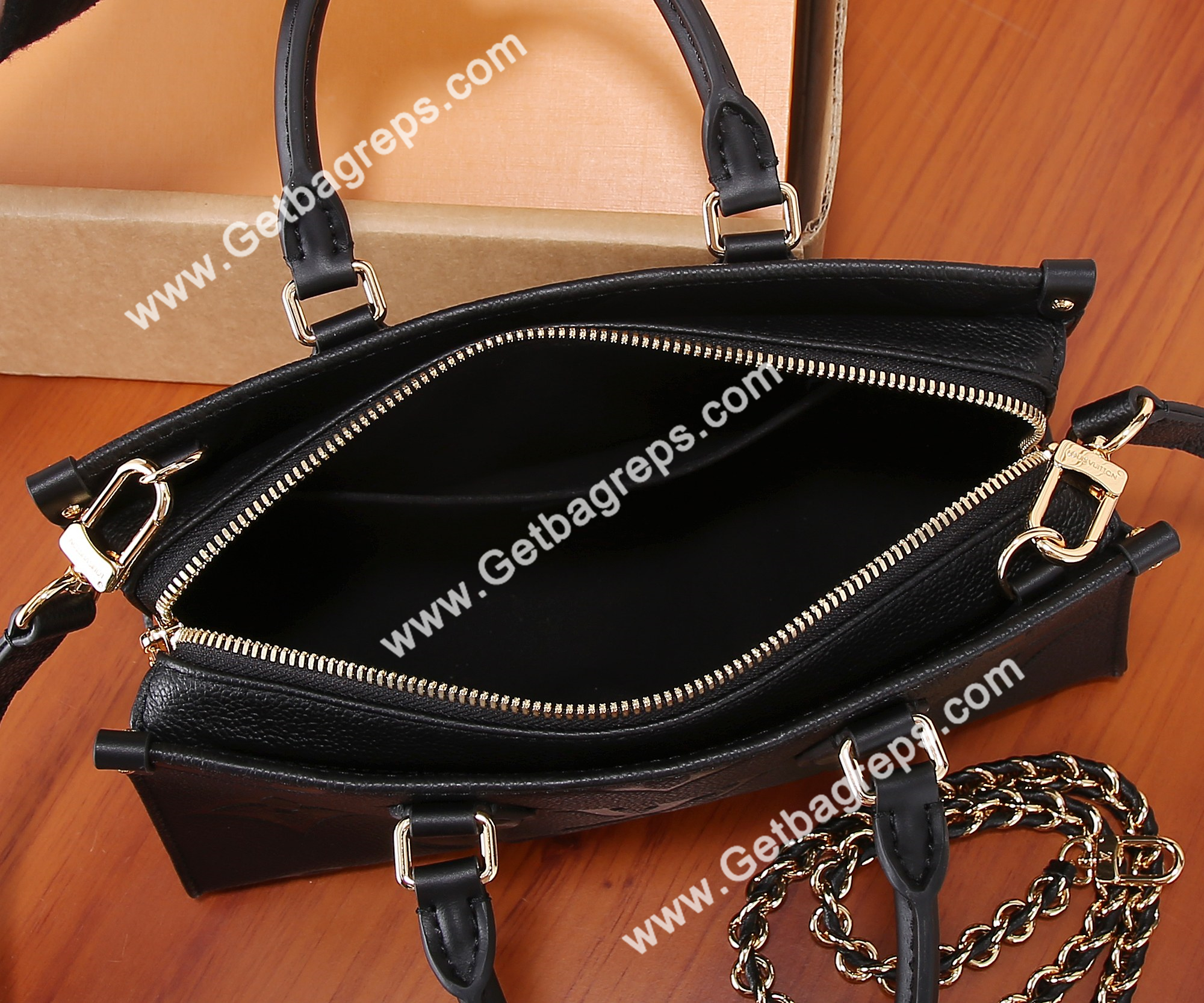 Louis Vuitton M23640 OnTheGo East West Embossed Grained Cowhide Leather Black