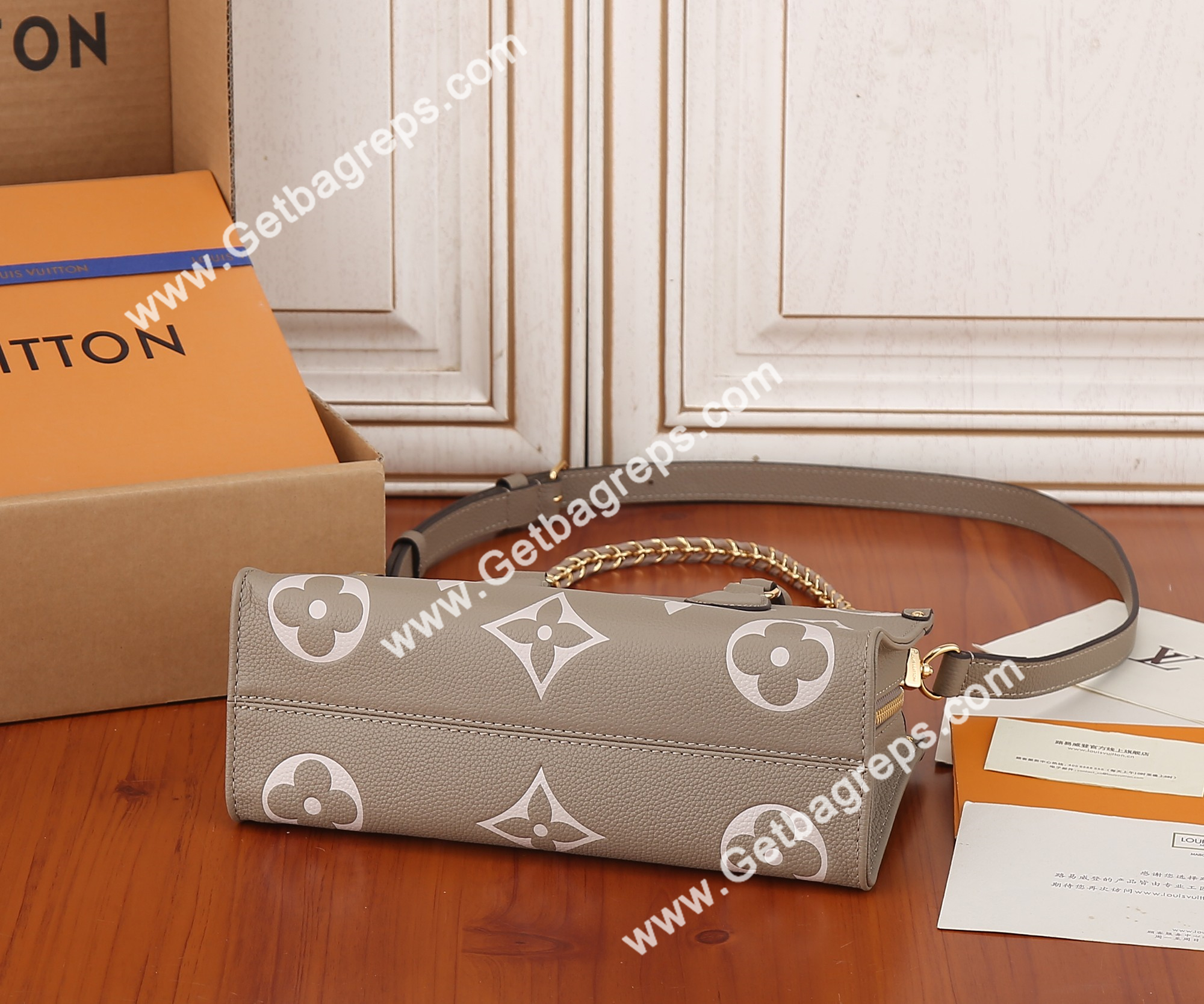Louis Vuitton M23641 OnTheGo East West Embossed Grained Cowhide Leather Cream