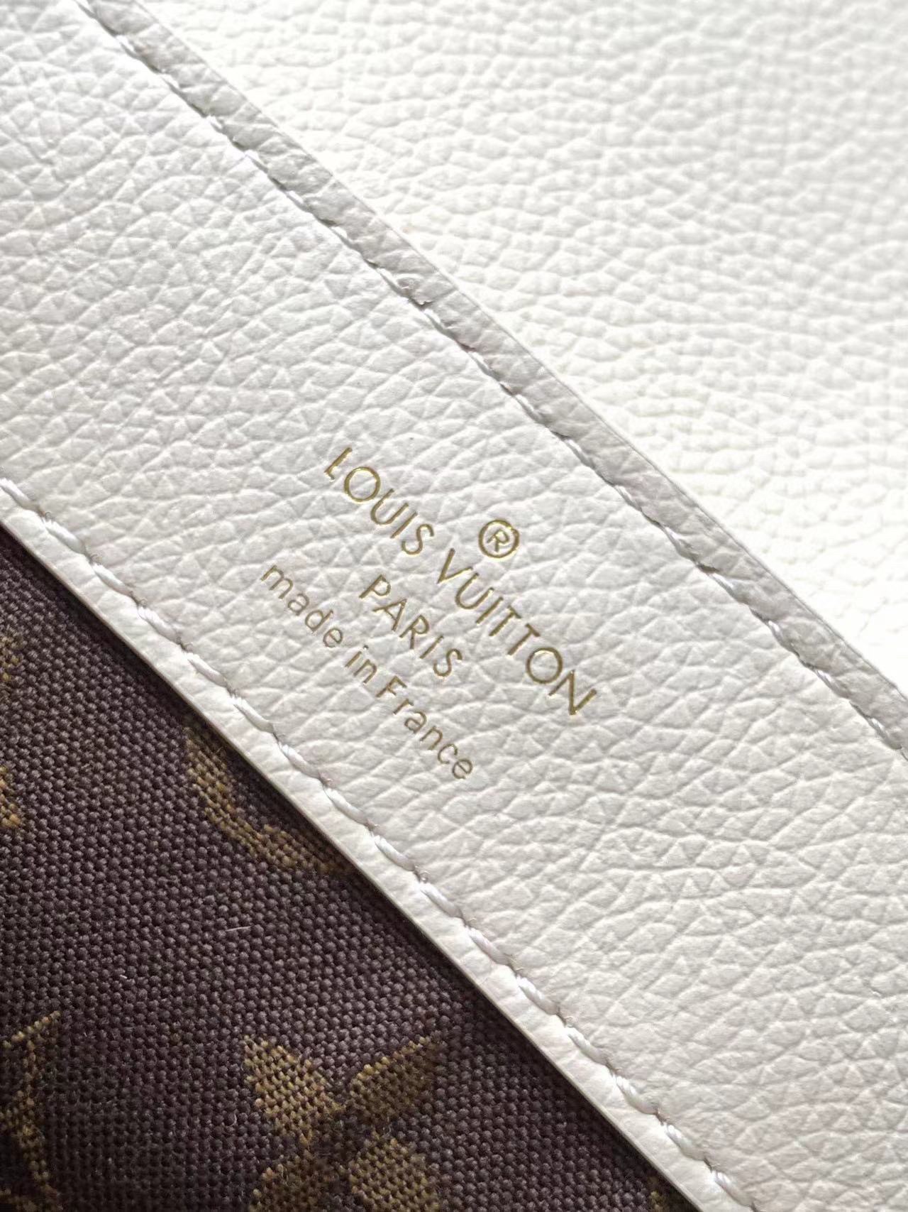 Louis Vuitton M25050 Dauphine Soft MM Calfskin White