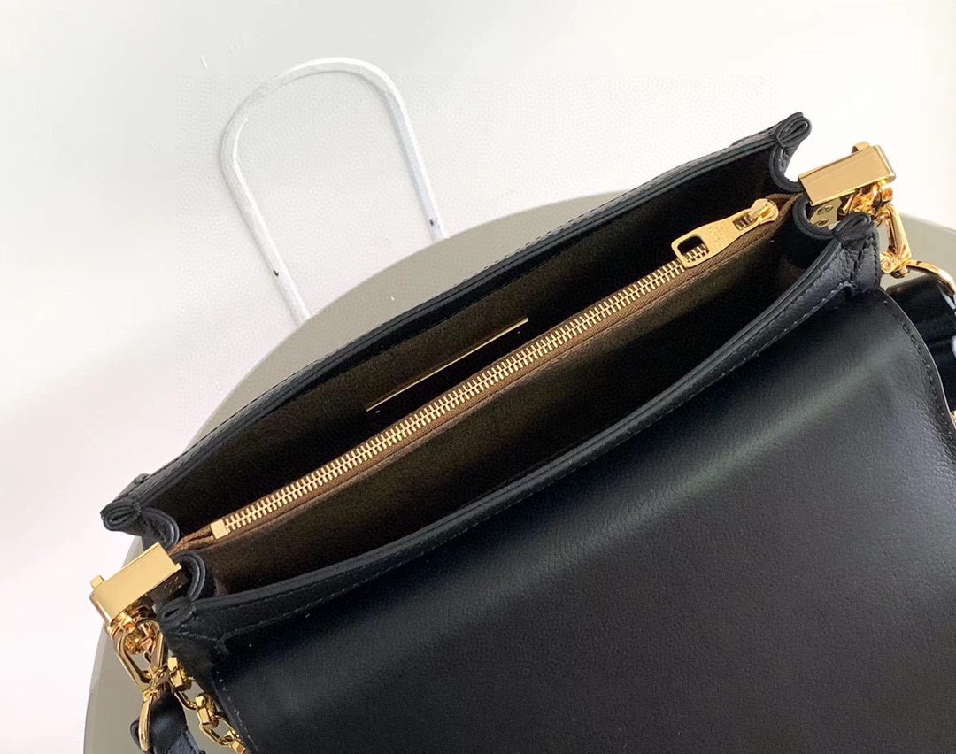 Louis Vuitton M25209 Dauphine Soft MM Calfskin Black