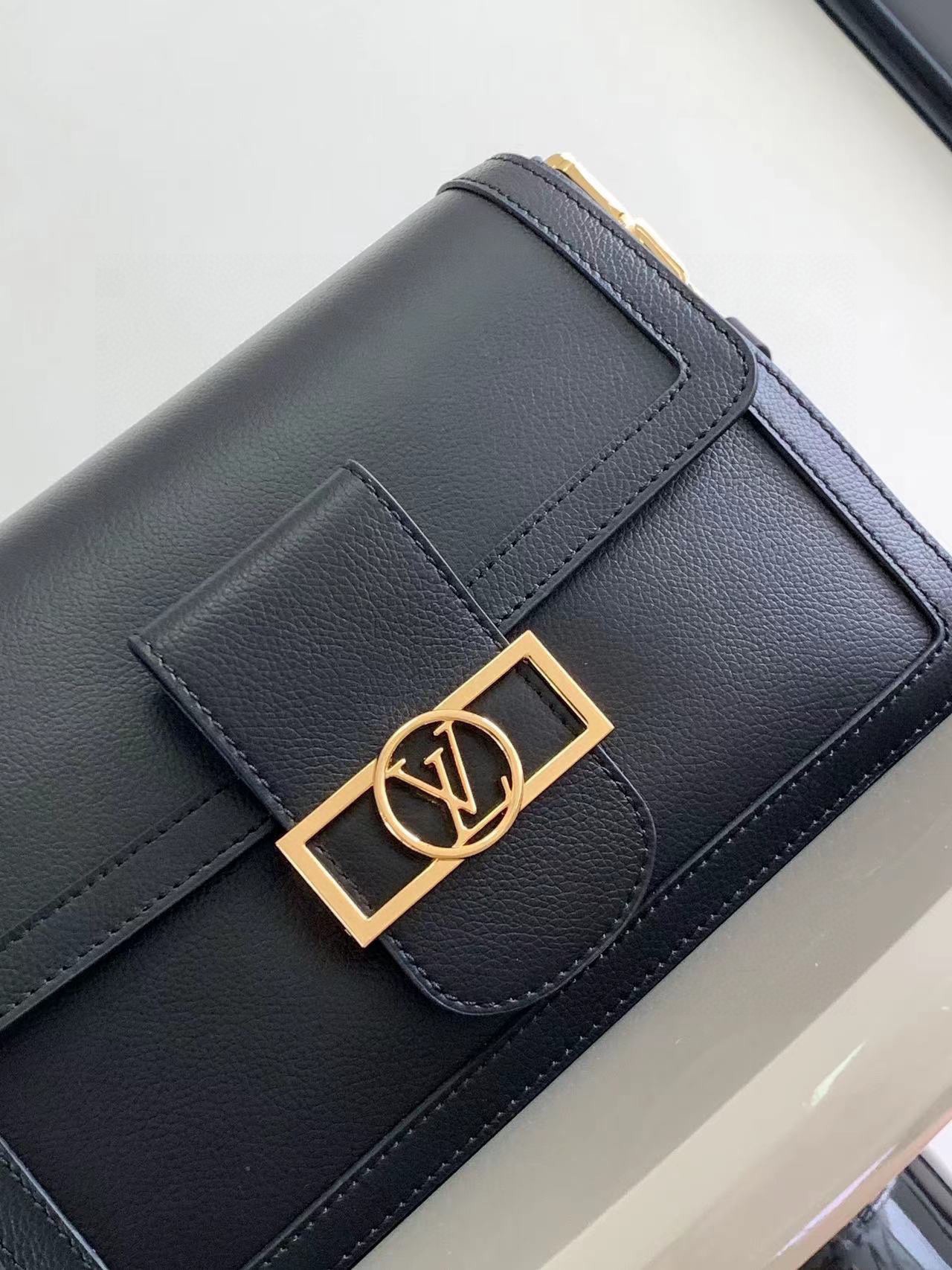 Louis Vuitton M25209 Dauphine Soft MM Calfskin Black