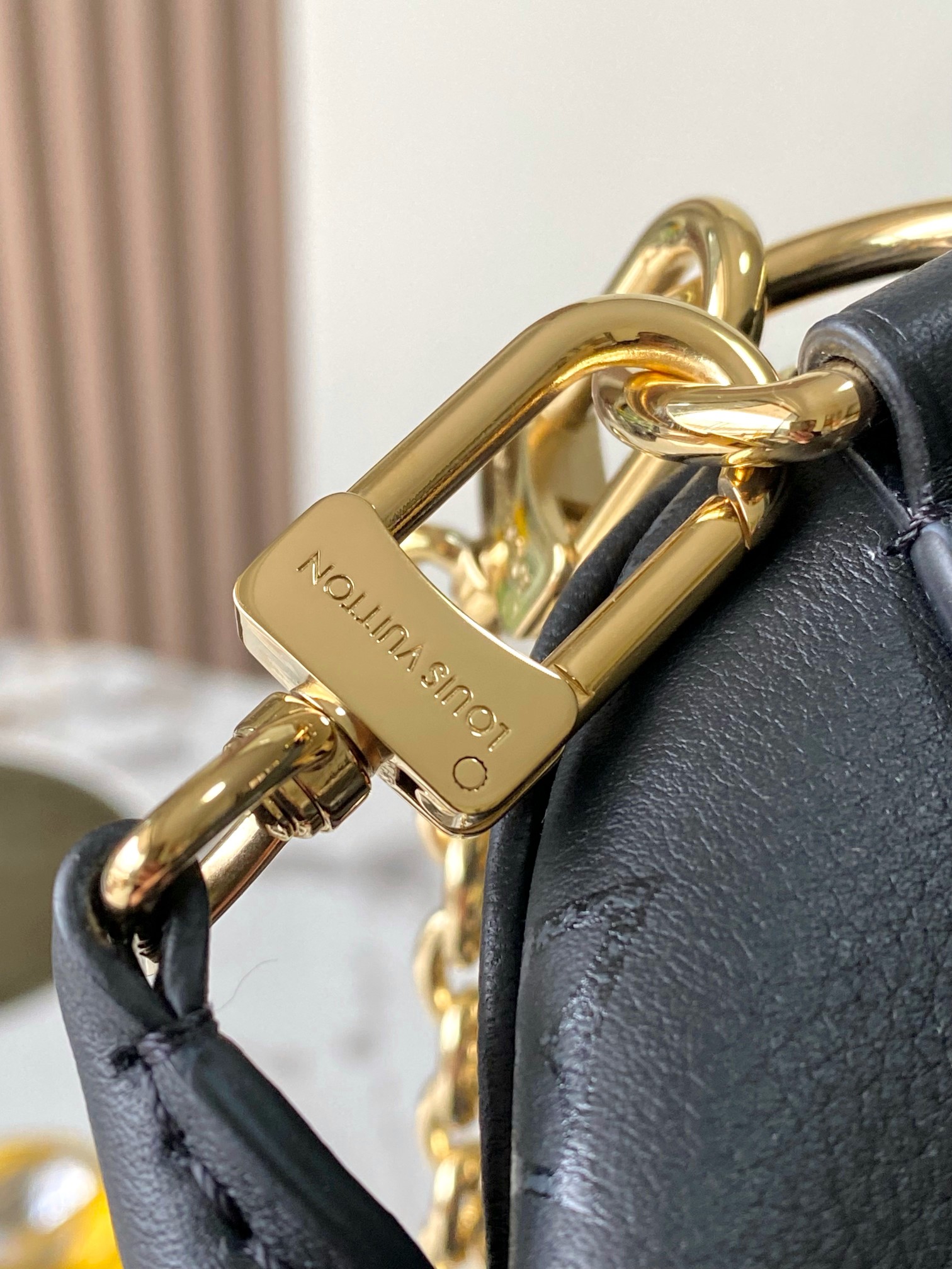 Louis Vuitton M26486 Speedy Bandouliere 25 Black