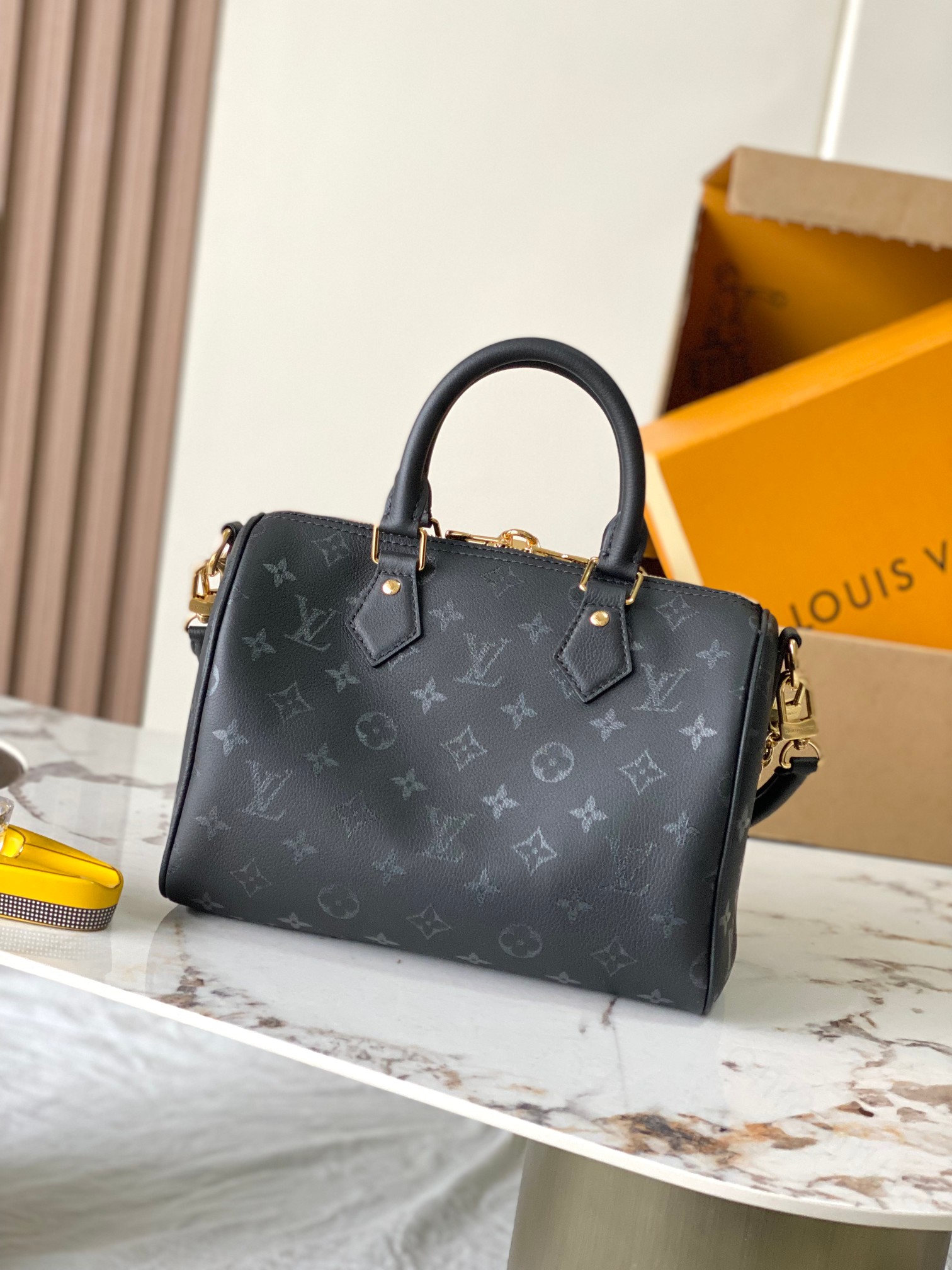 Louis Vuitton M26486 Speedy Bandouliere 25 Black