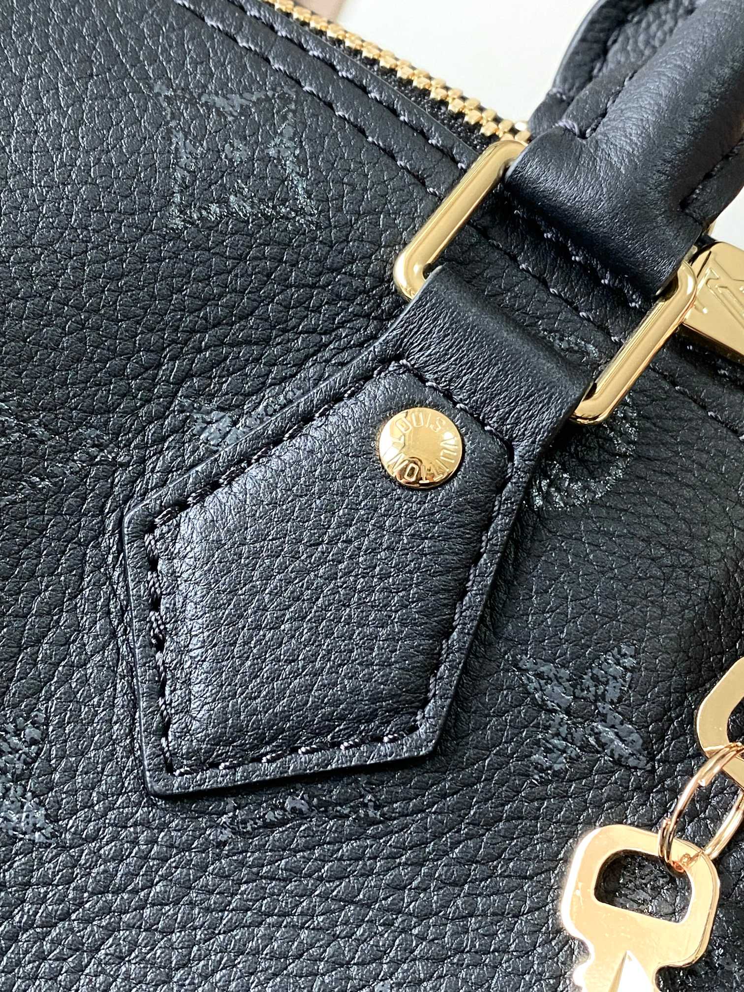 Louis Vuitton M26486 Speedy Bandouliere 25 Black
