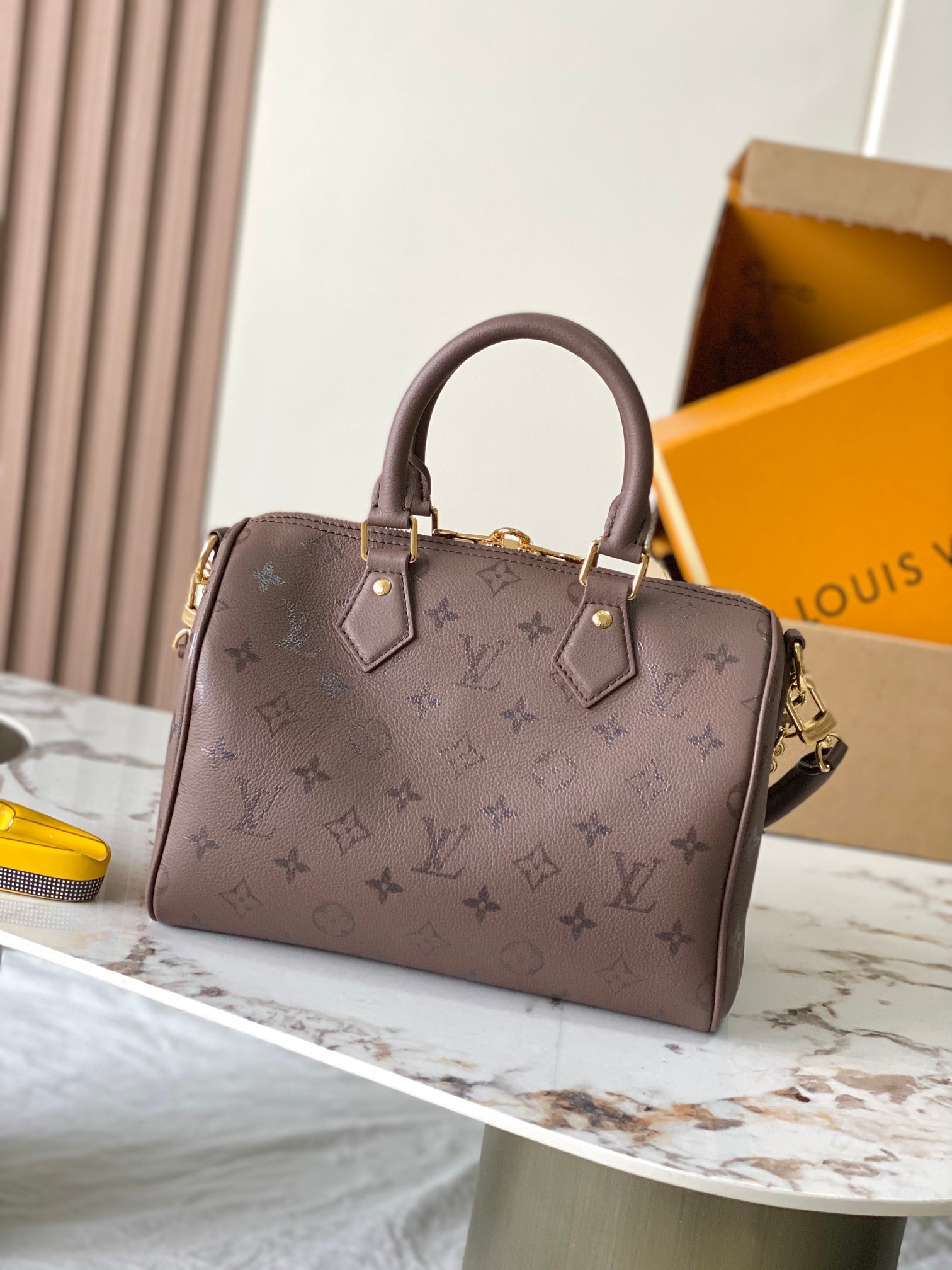 Louis Vuitton M26691 Speedy Bandouliere 25 Brown