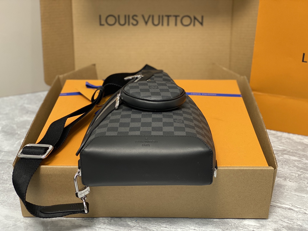 Louis Vuitton M30936 Duo Slingbag Black Monogram coated canvas and Taiga Cowhide Leather