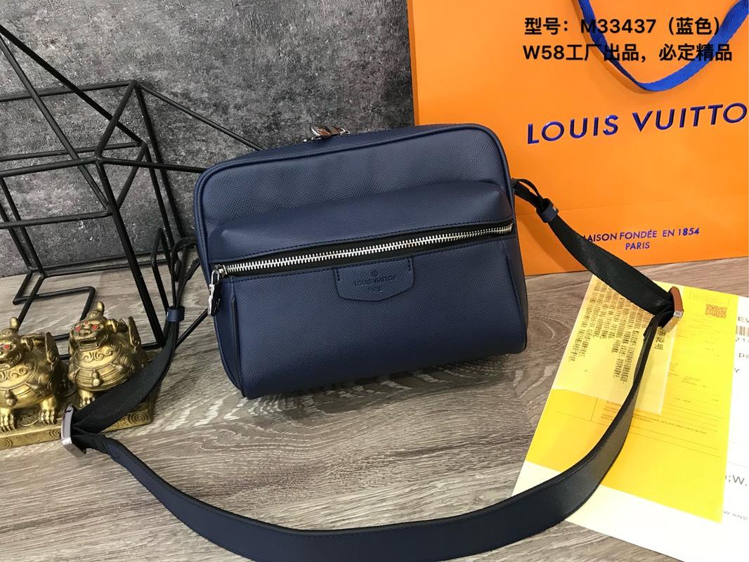 Louis Vuitton M33437 Men Outdoor Messenger Bag PM Taiga Cowhide Leather
