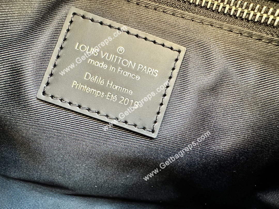Louis Vuitton M40511 Men Bag