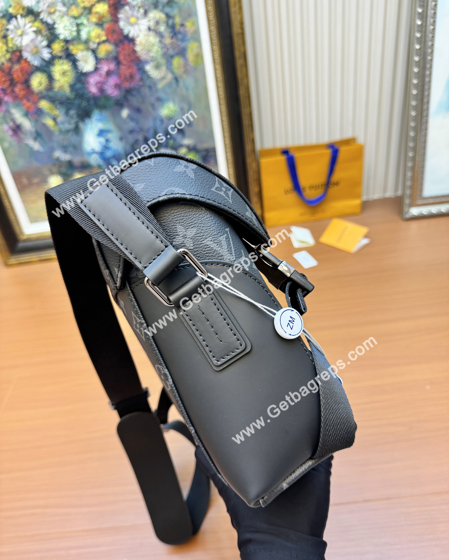 Louis Vuitton M40511 Men Bag