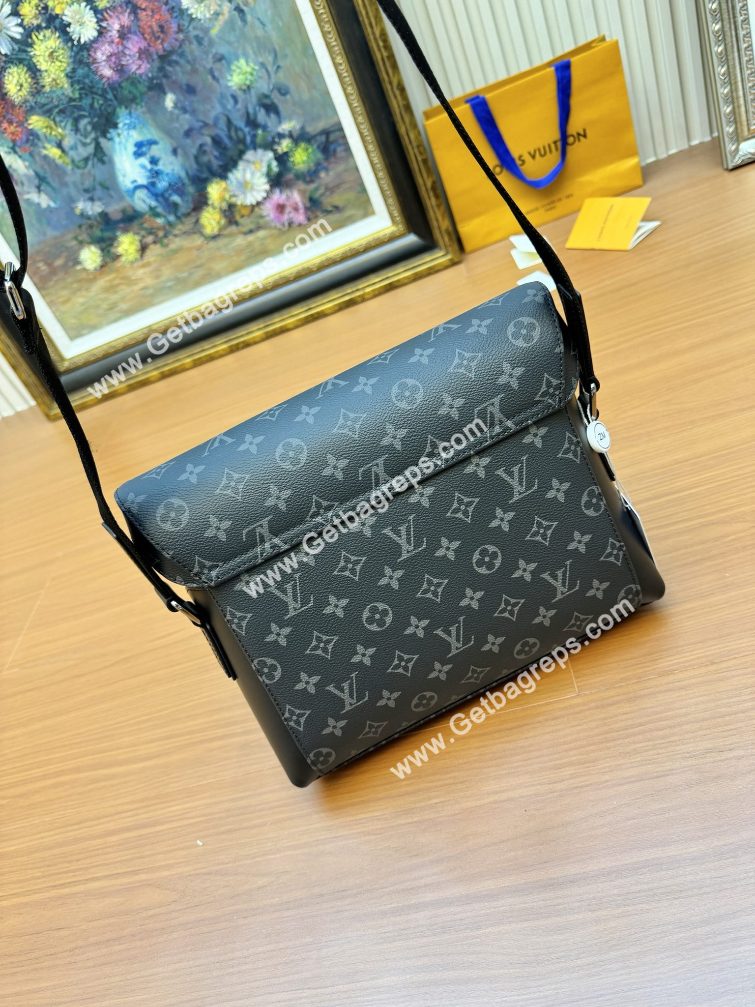 Louis Vuitton M40511 Men Bag