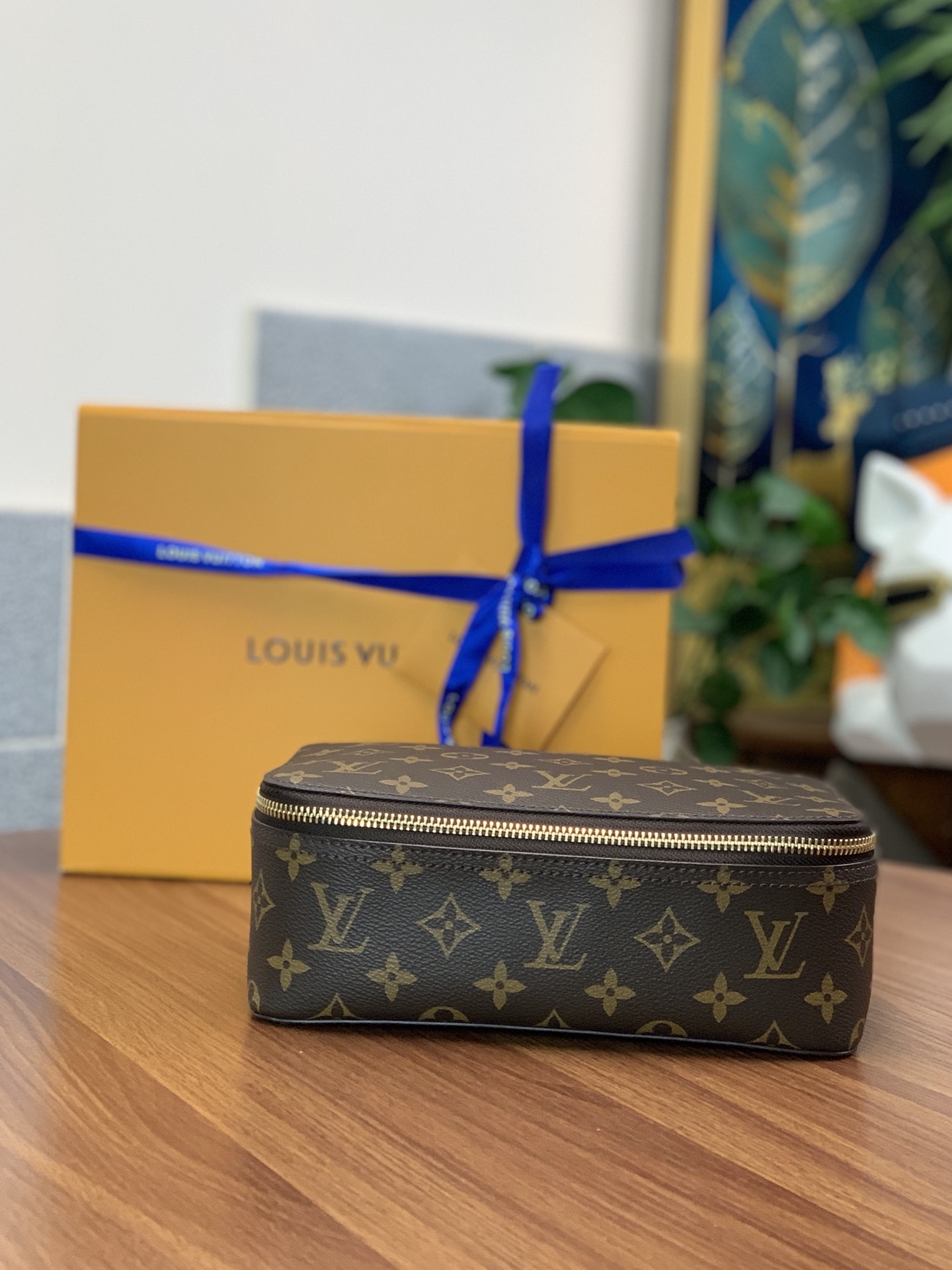 Louis Vuitton M43689 Packing Cube MM Monogram coated canvas exterior