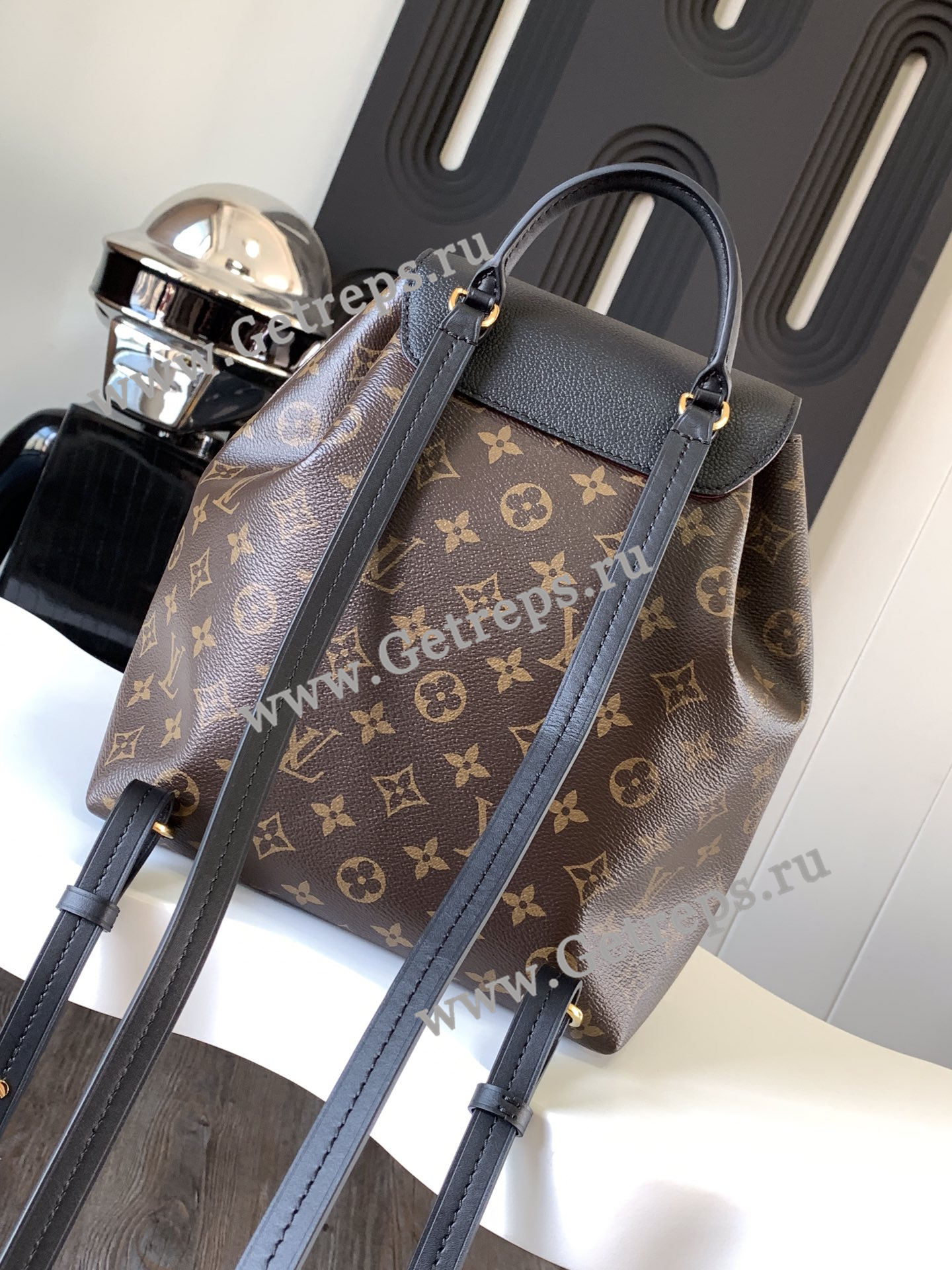 Louis Vuitton M45515 Montsouris PM Monogram Canvas 