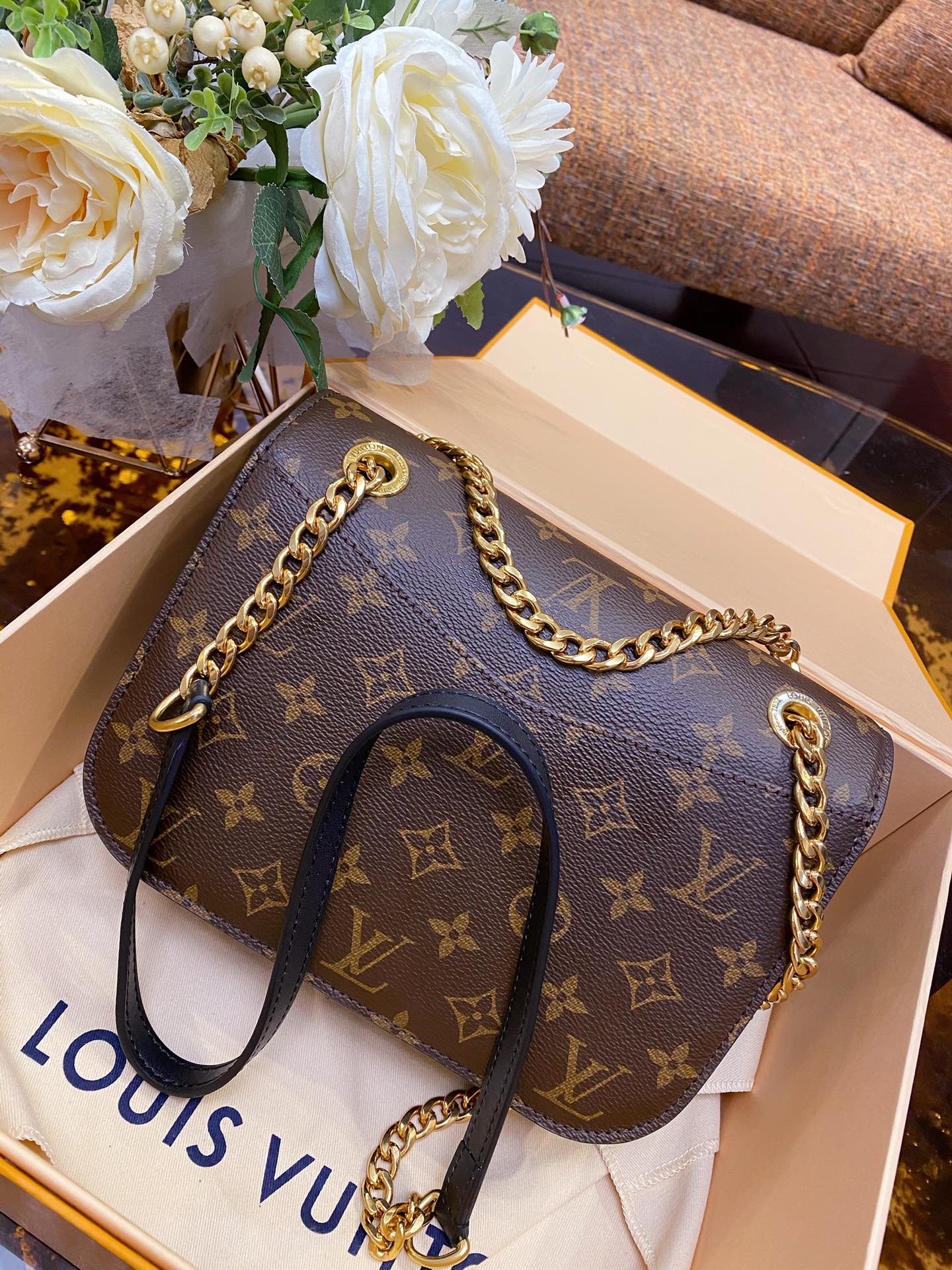 Louis Vuitton M45592 Passy handbag in Monogram canvas