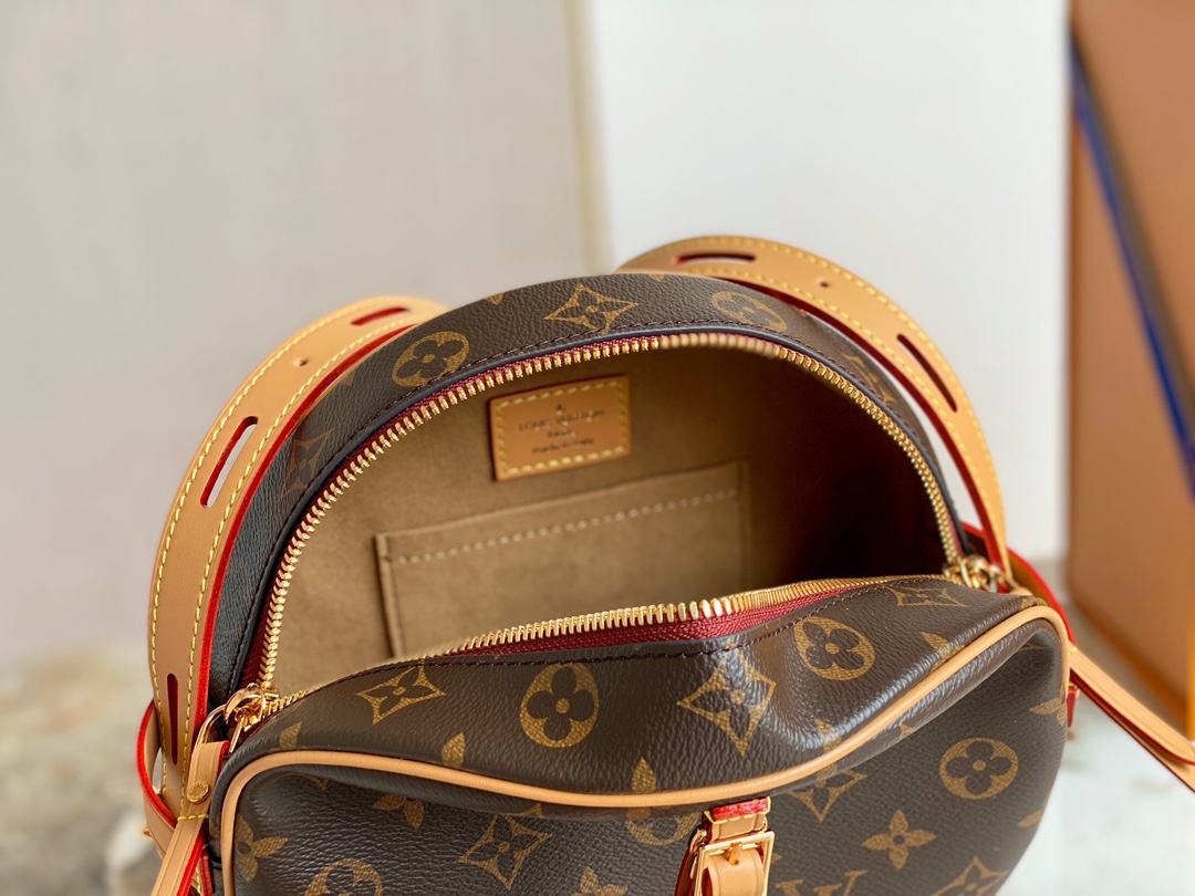 Louis Vuitton M45657 Boite Chapeau Souple MM Monogram Coated Canvas Exterior