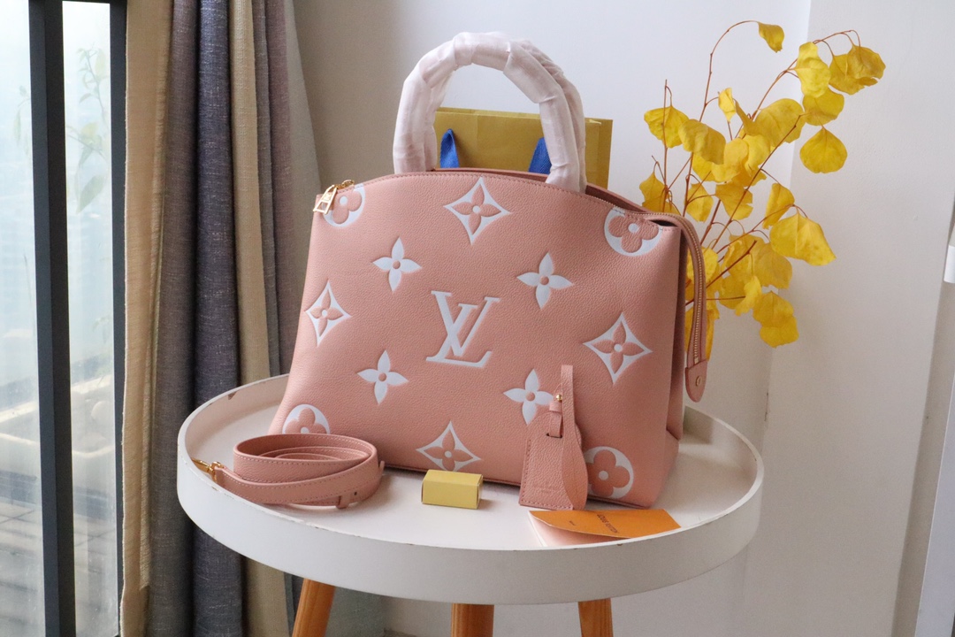 Louis Vuitton M45842 GRAND PALAIS Handbag Embossed Supple Grained Cowhide Leather Rose