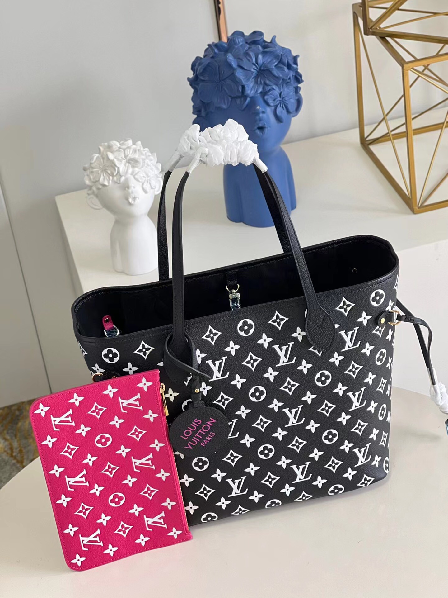 Louis Vuitton M46103 Neverfull MM Printed and Embossed Grained Cowhide Leather Black-White-Pink