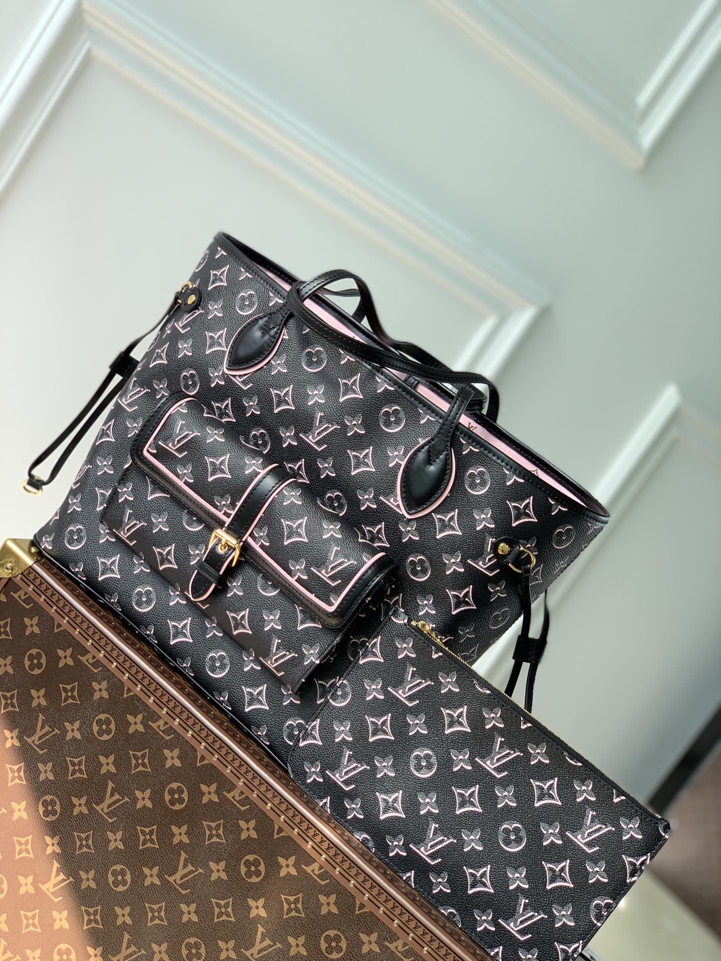 Louis Vuitton M46137 Neverfull MM Tote Bag Monogram Coated Canvas Black