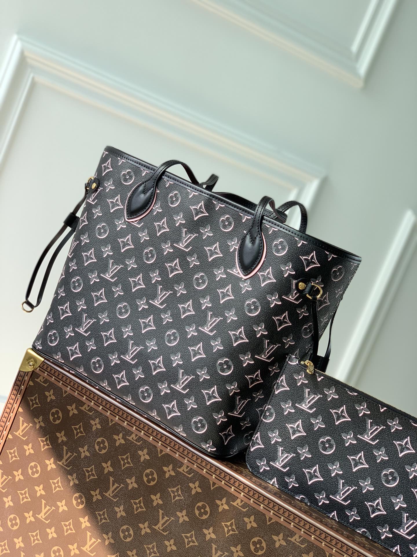 Louis Vuitton M46137 Neverfull MM Tote Bag Monogram Coated Canvas Black