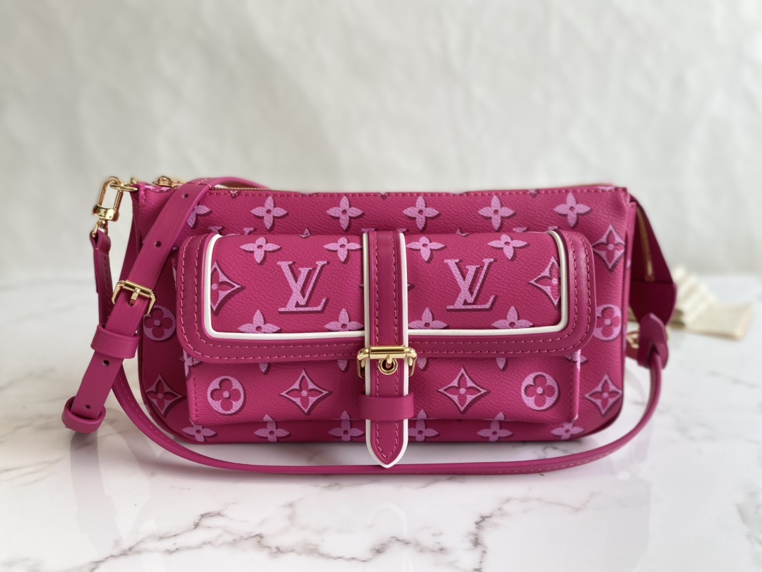 Louis Vuitton M46161 Maxi Multi Pochette Accessoires Handbag  Monogram Coated Canvas Rose