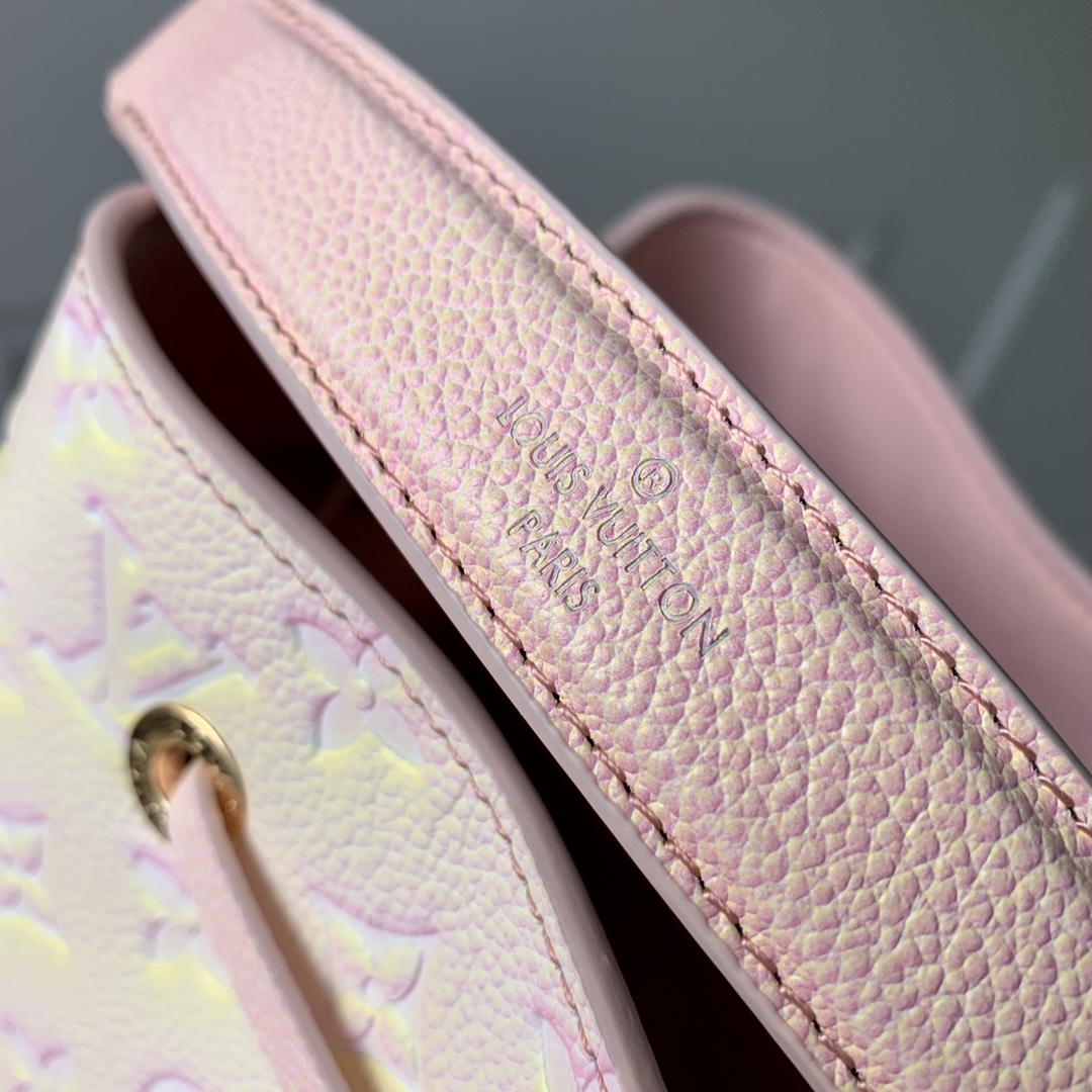 Louis Vuitton M46174 NeoNoe BB Sprayed and Embossed Grained Cowhide Leather Pink