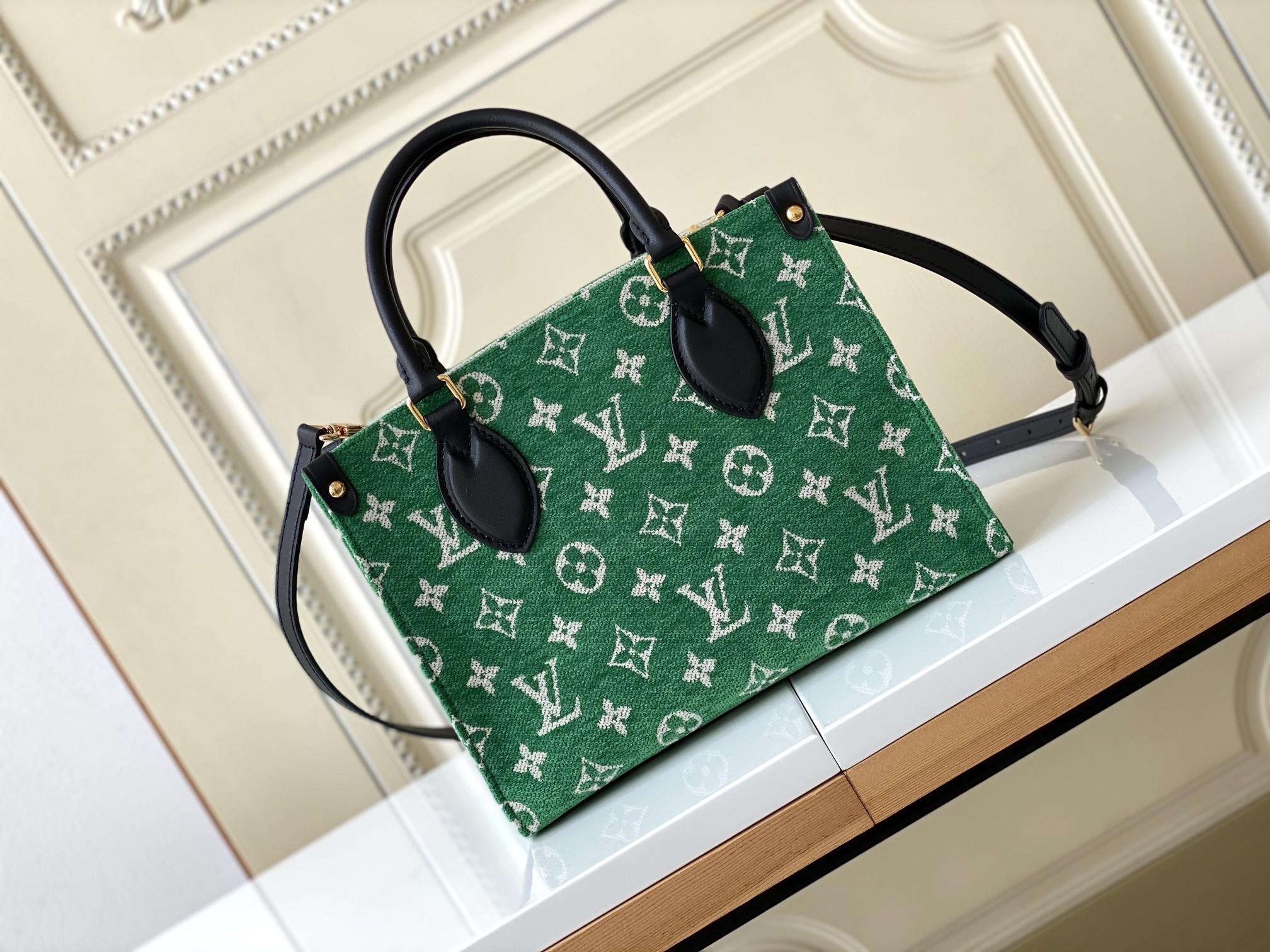 Louis Vuitton M46216 ONTHEGO PM Monogram Jacquard Velvet Green