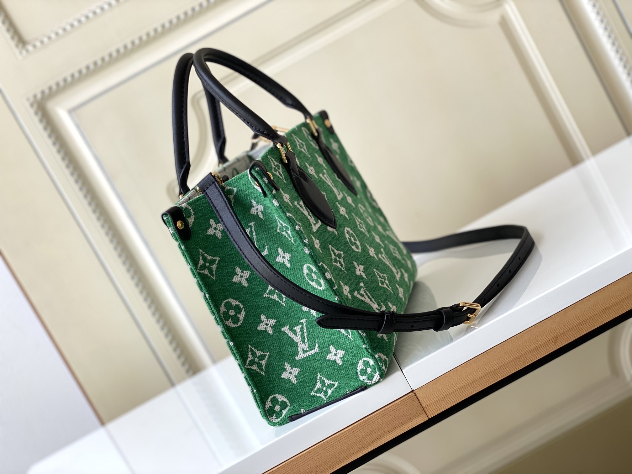 Louis Vuitton M46216 ONTHEGO PM Monogram Jacquard Velvet Green