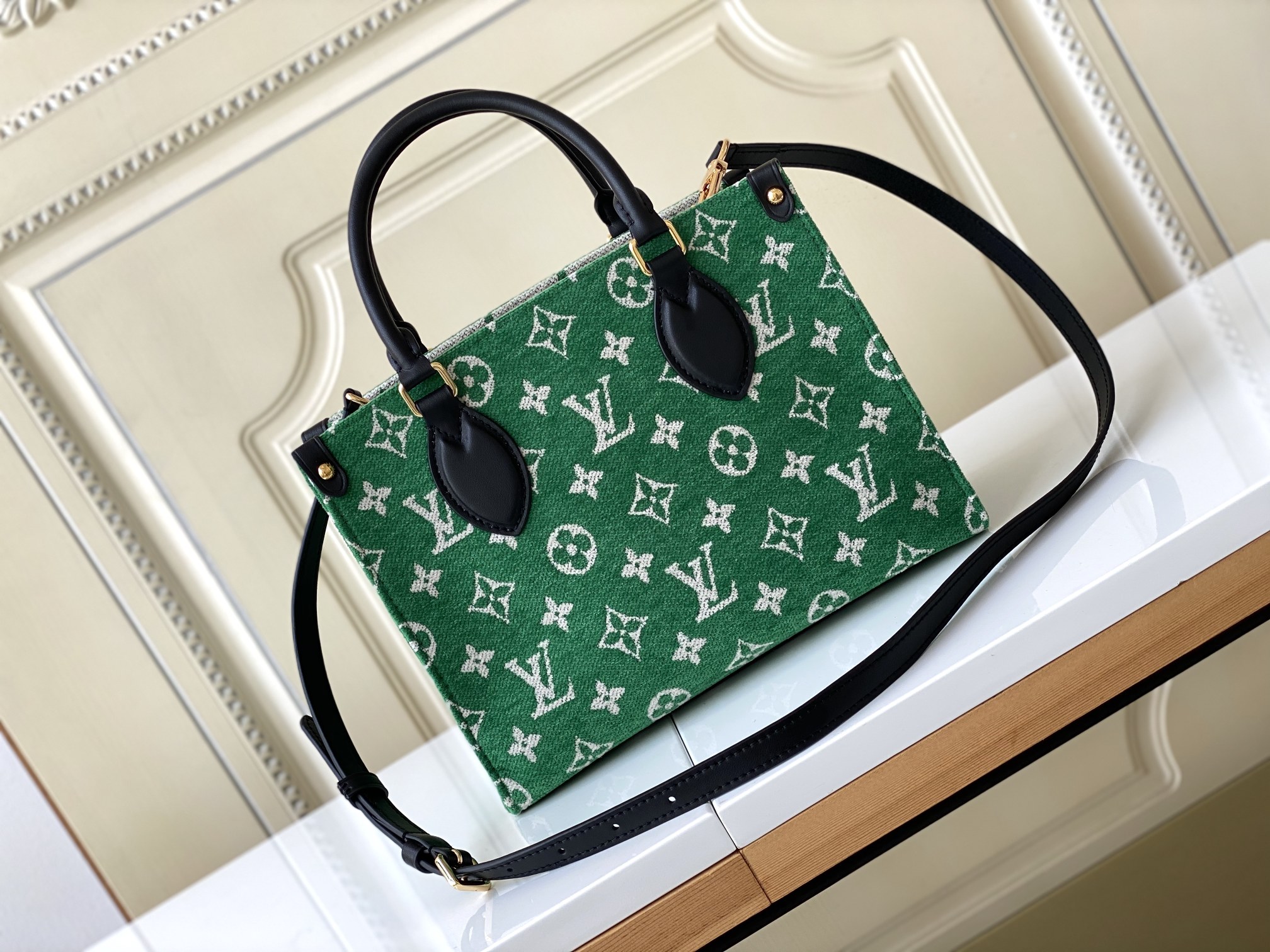 Louis Vuitton M46216 ONTHEGO PM Monogram Jacquard Velvet Green