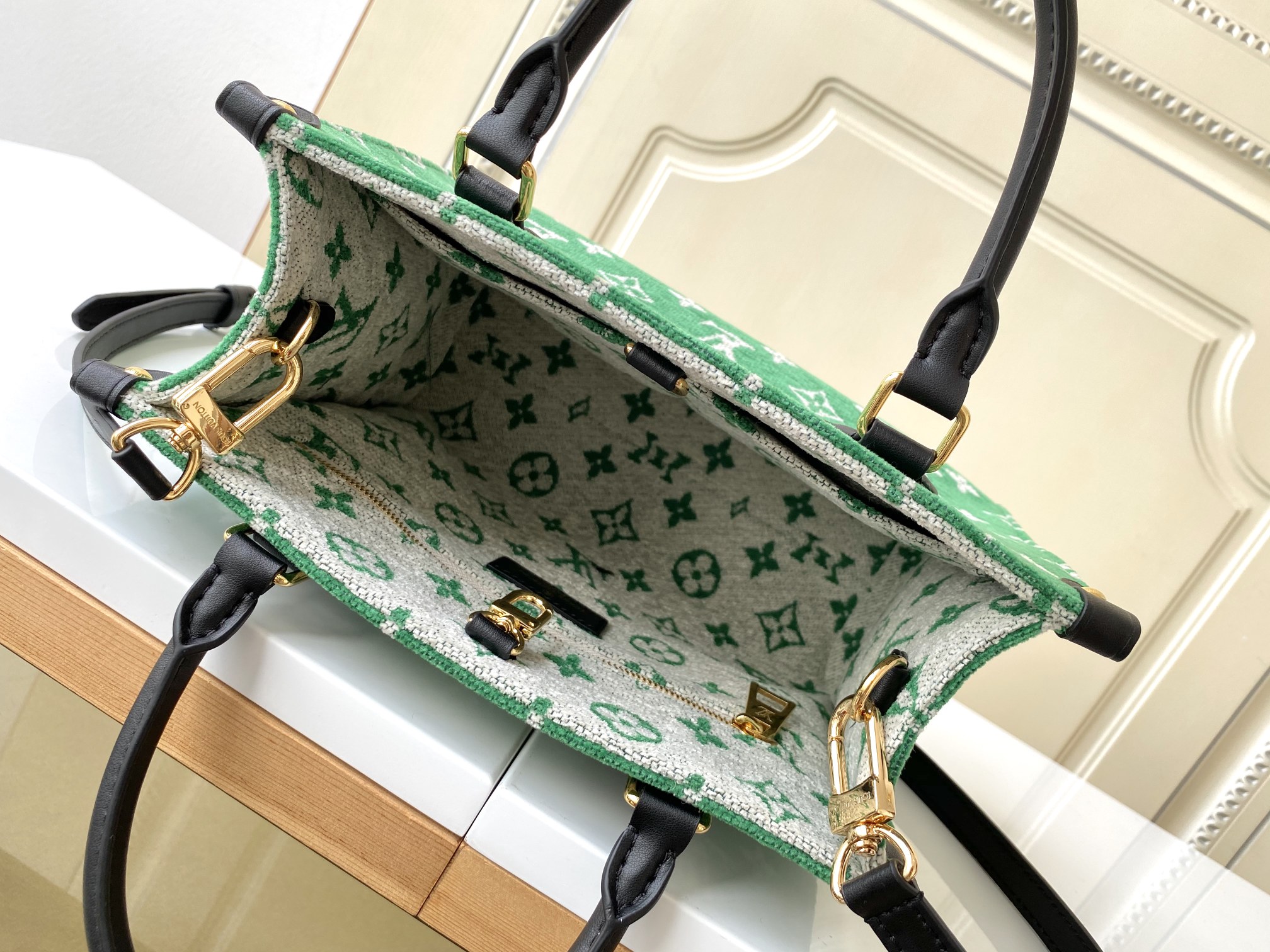 Louis Vuitton M46216 ONTHEGO PM Monogram Jacquard Velvet Green