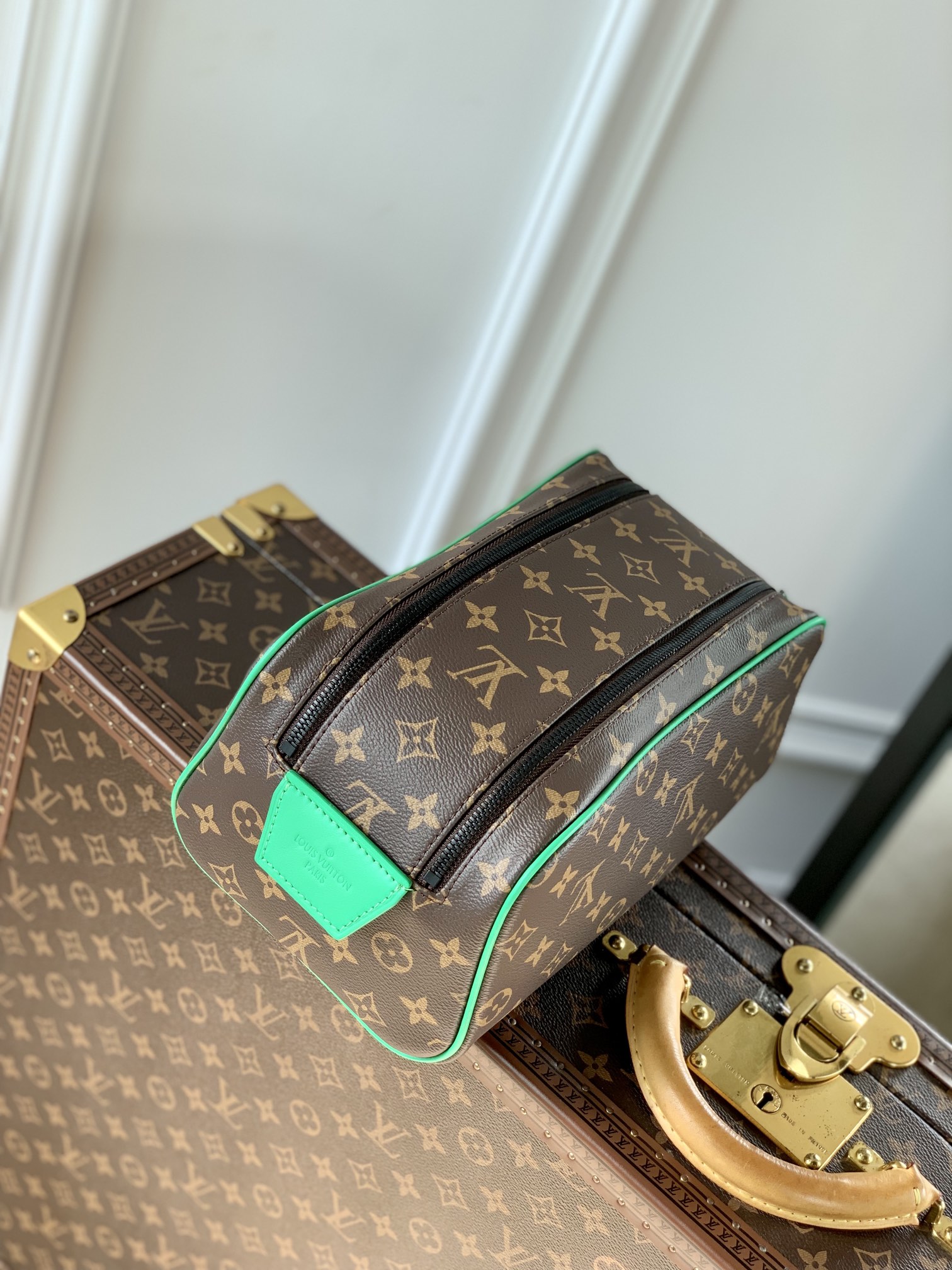 Louis Vuitton M46253 Dopp Kit Toilet Pouch Monogram Macassar coated canvas and Minty Green cowhide leather