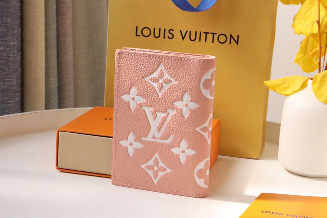 Louis Vuitton M46290 Passport Cover Embossed Supple Grained Cowhide Leather Rose