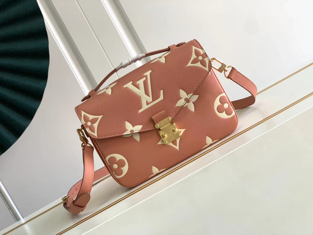 Louis Vuitton M46302 Pochette Metis Embossed Grained cowhide Leather Trianon Pink and Cream