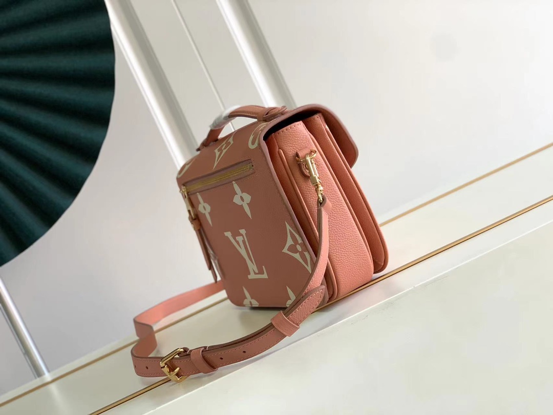 Louis Vuitton M46302 Pochette Metis Embossed Grained cowhide Leather Trianon Pink and Cream