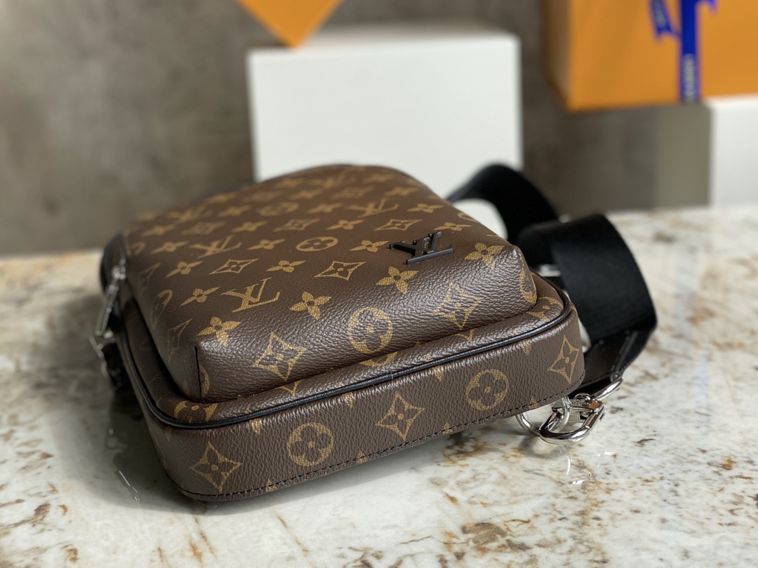 Louis Vuitton M46327 Avenue Slingbag Monogram Macassar coated canvas