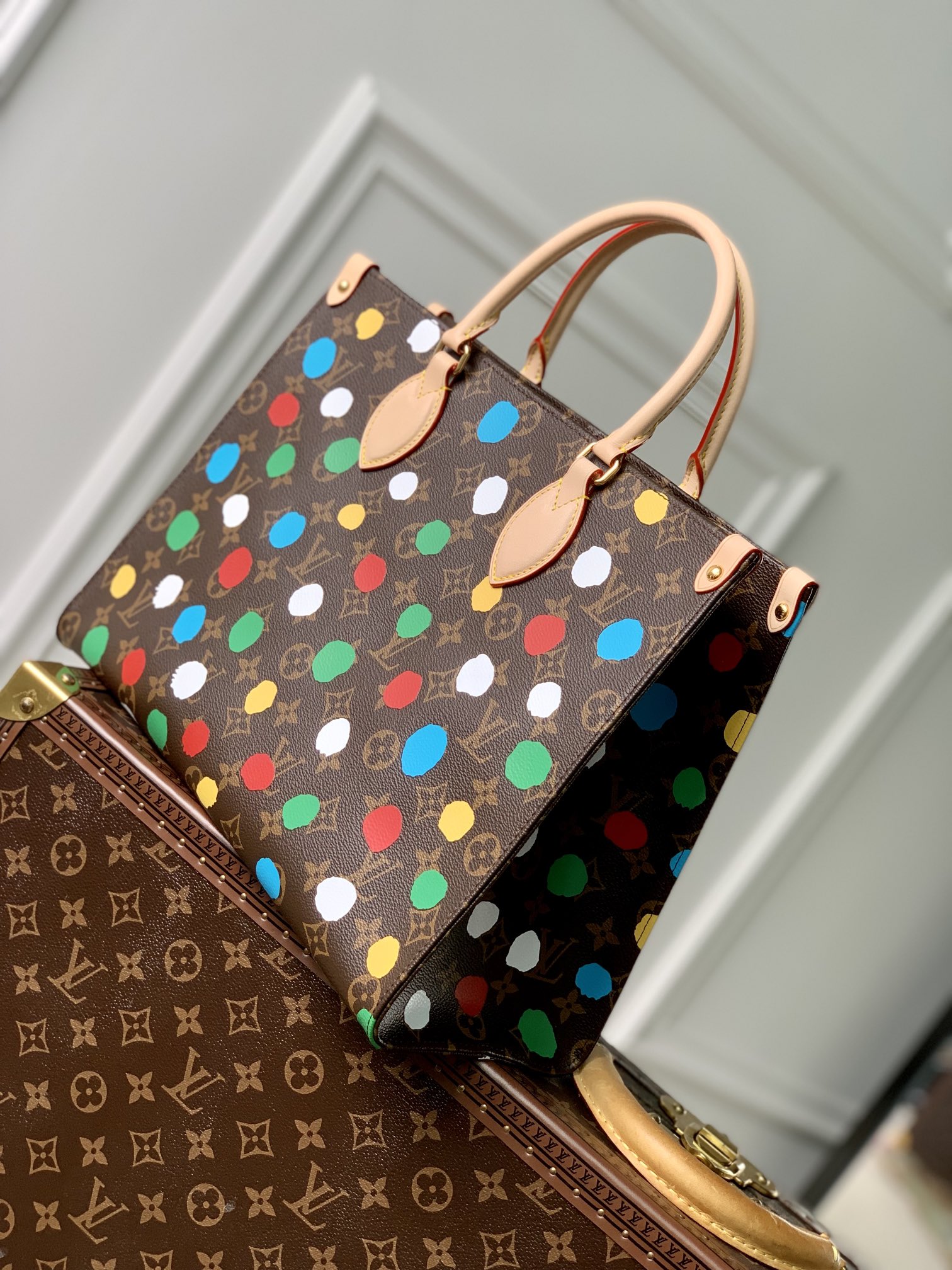 Louis Vuitton M46379 LV X YK ONTHEGO MM Monogram Coated Canvas with 3D Painted Dots Print