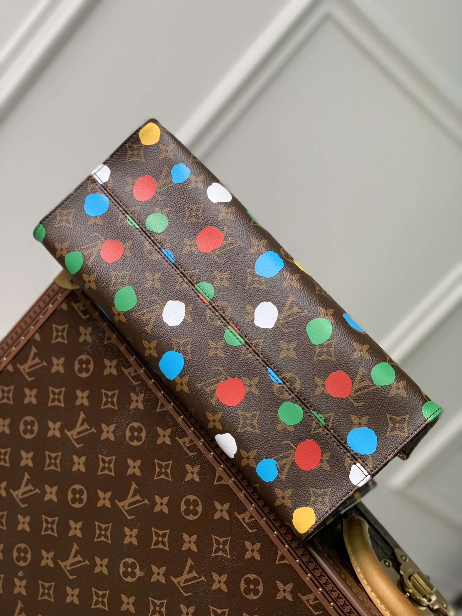 Louis Vuitton M46379 LV X YK ONTHEGO MM Monogram Coated Canvas with 3D Painted Dots Print